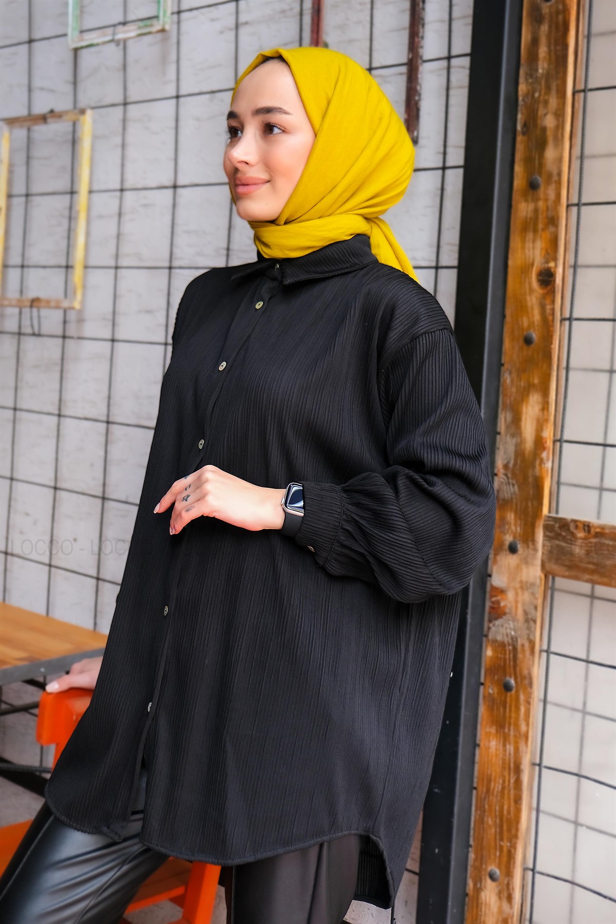 Uygun Fiyatlı PLISELI ORME GOMLEK SIYAH | Loccomoda.com 