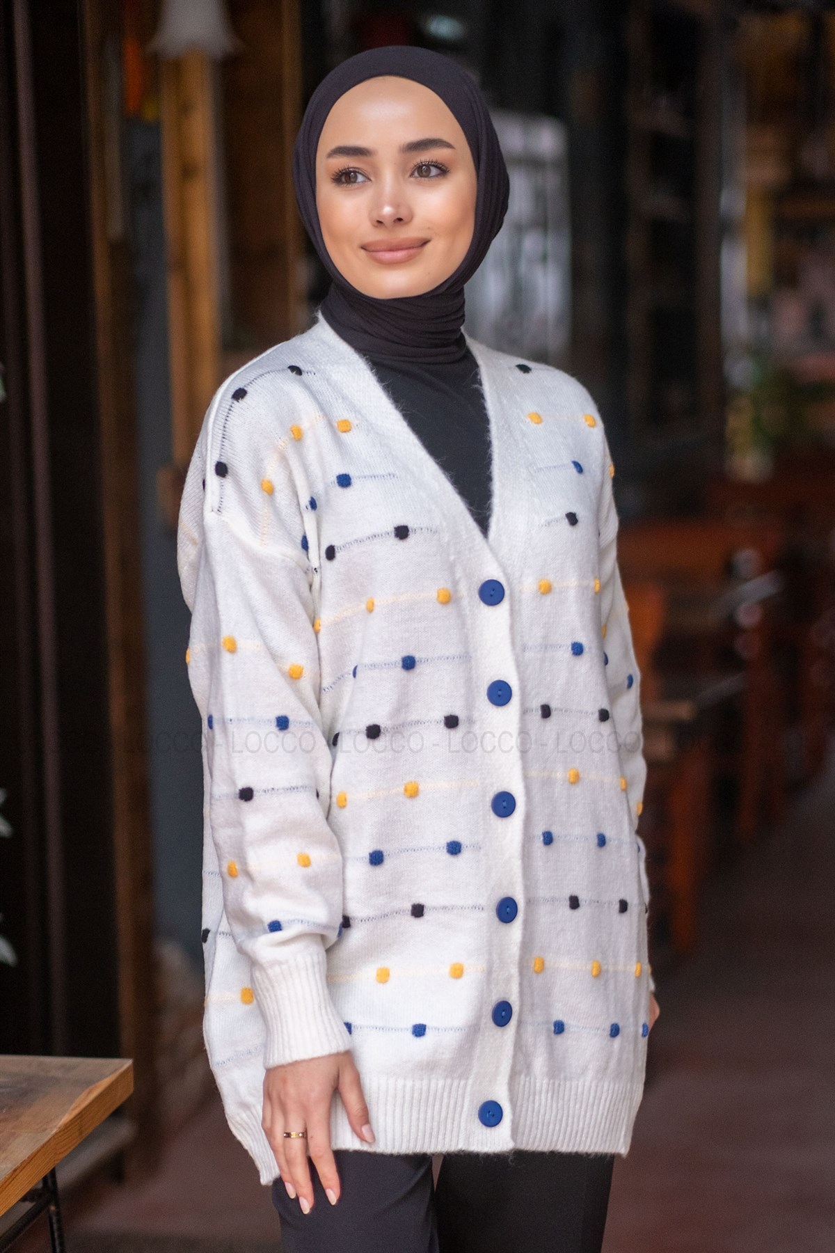 Uygun Fiyatlı PUANTIYE DESEN TRIKO HIRKA BEYAZ | Loccomoda.com 
