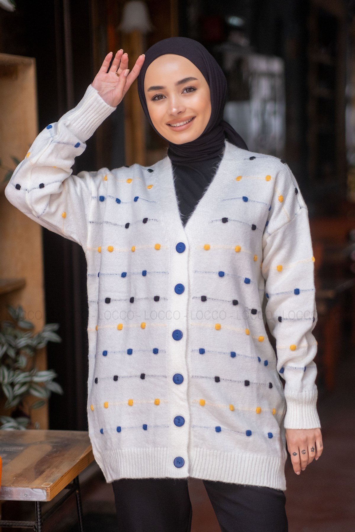 Uygun Fiyatlı PUANTIYE DESEN TRIKO HIRKA BEYAZ | Loccomoda.com 