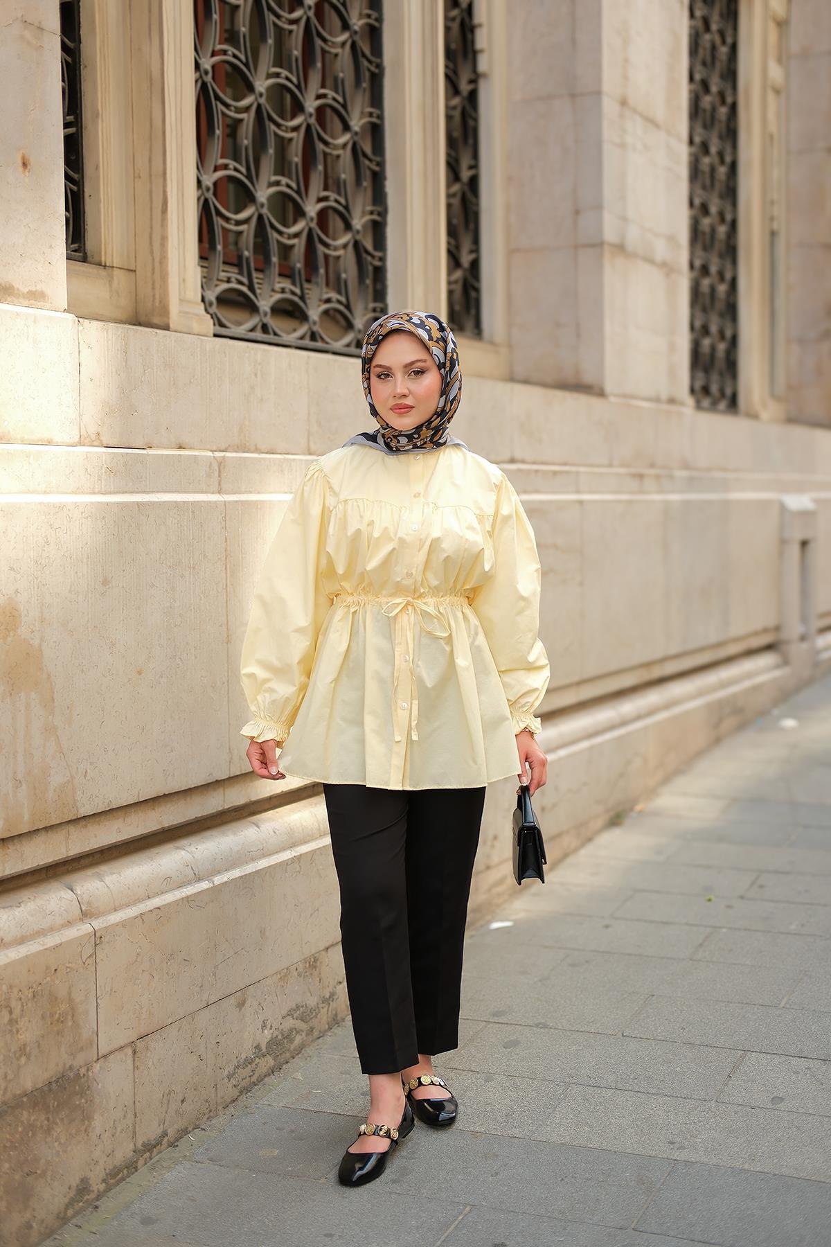 Robadan Büzgü Detaylı Balon Kol Gömlek Sarı