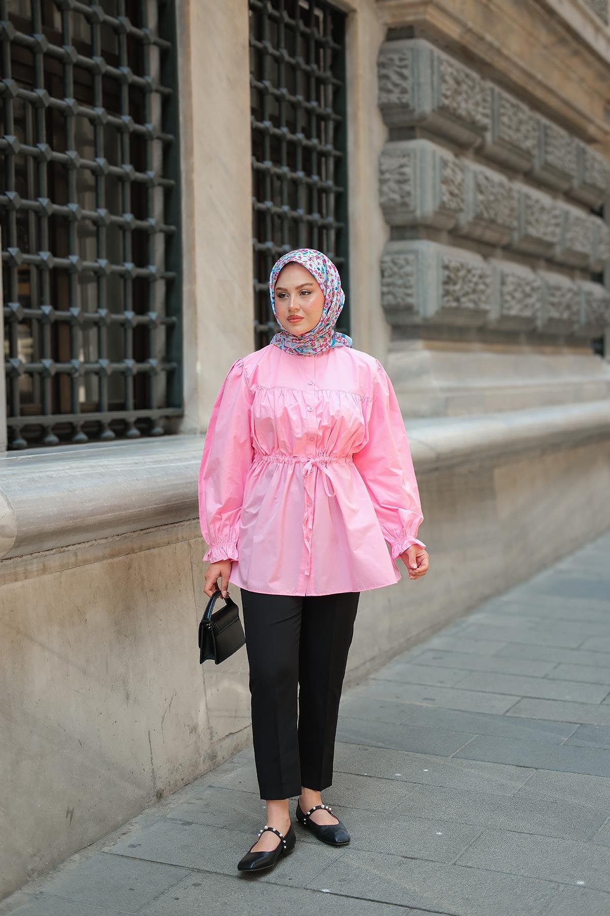 Robadan Büzgü Detaylı Balon Kol Gömlek Pembe