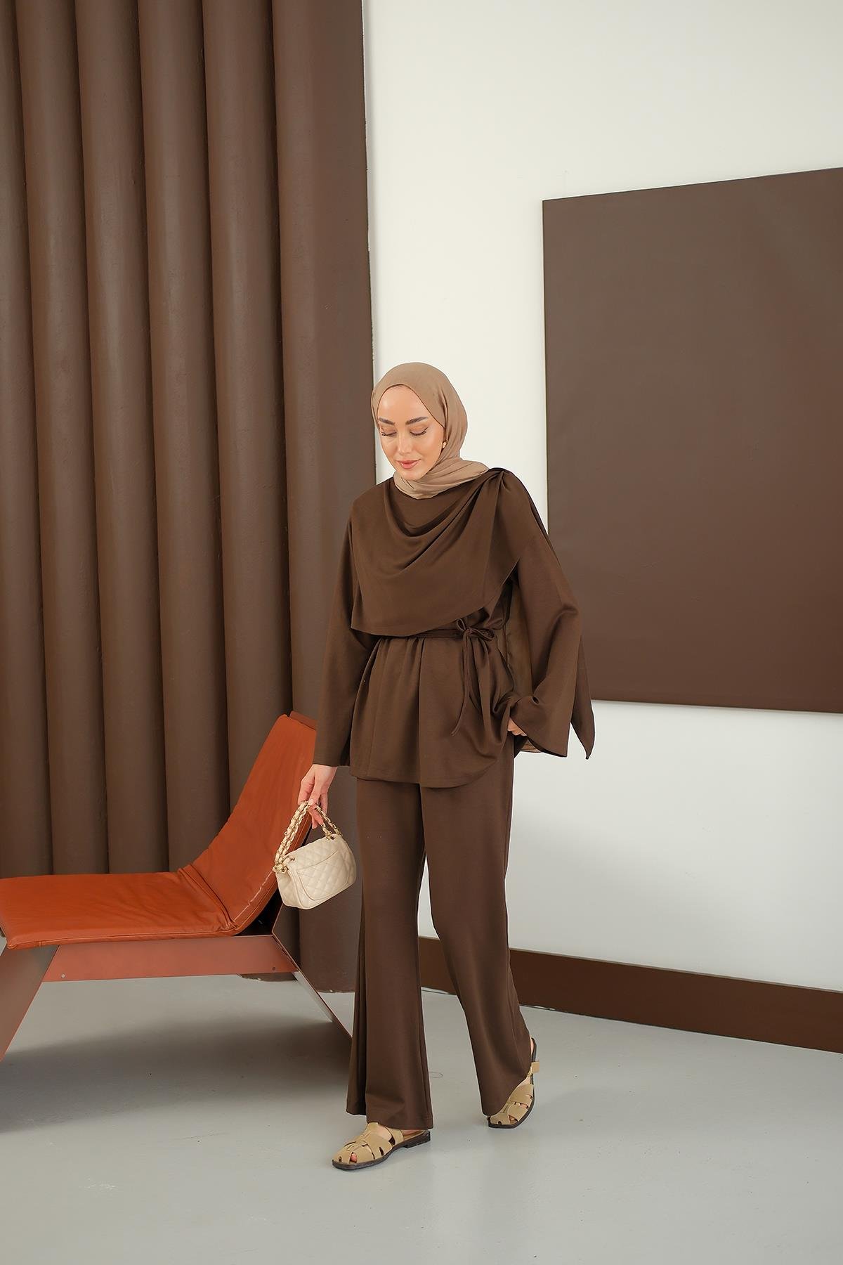 Şal Detay Takım Kahverengi