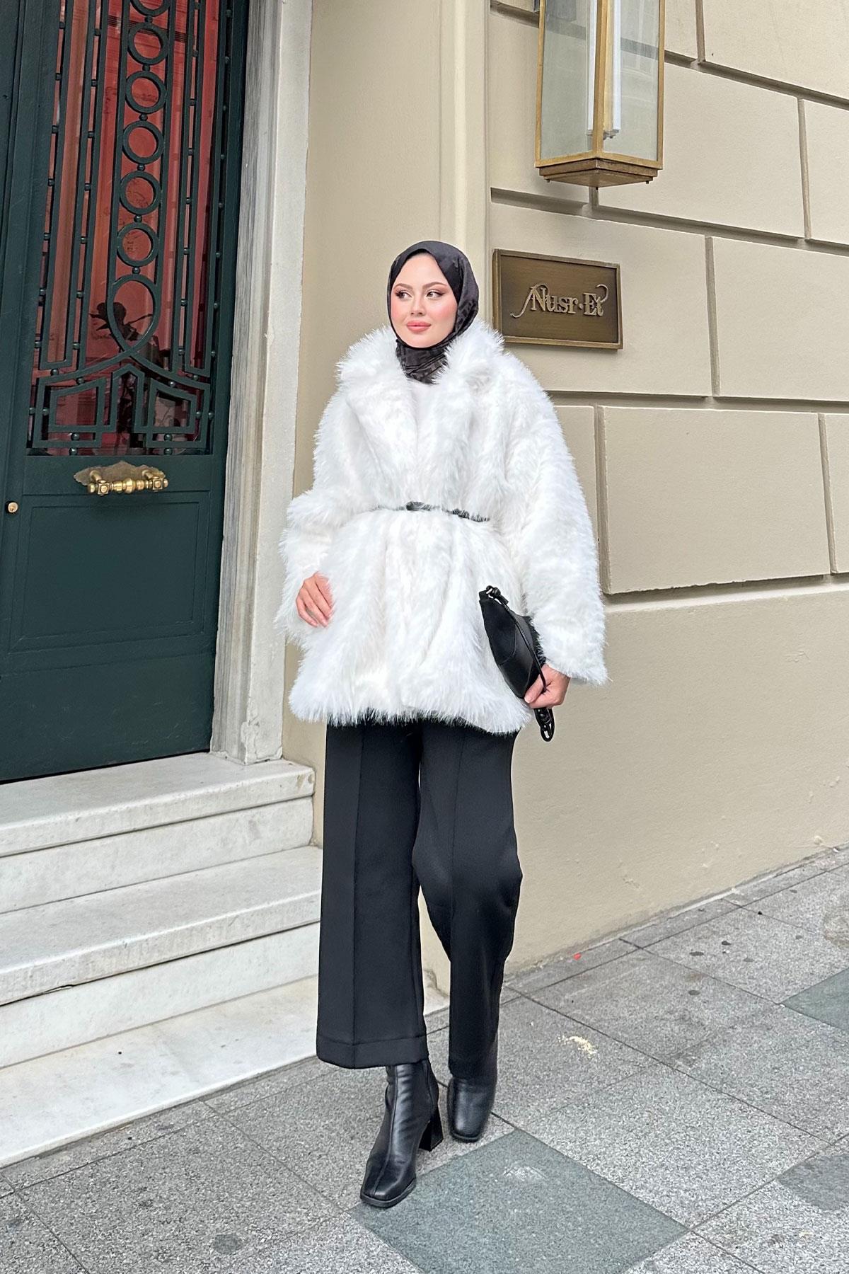 Sim Detay Kemerli Kaban Ekru