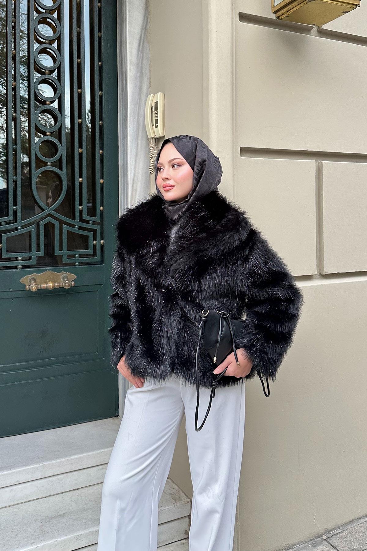 Sim Detay Kürk Siyah