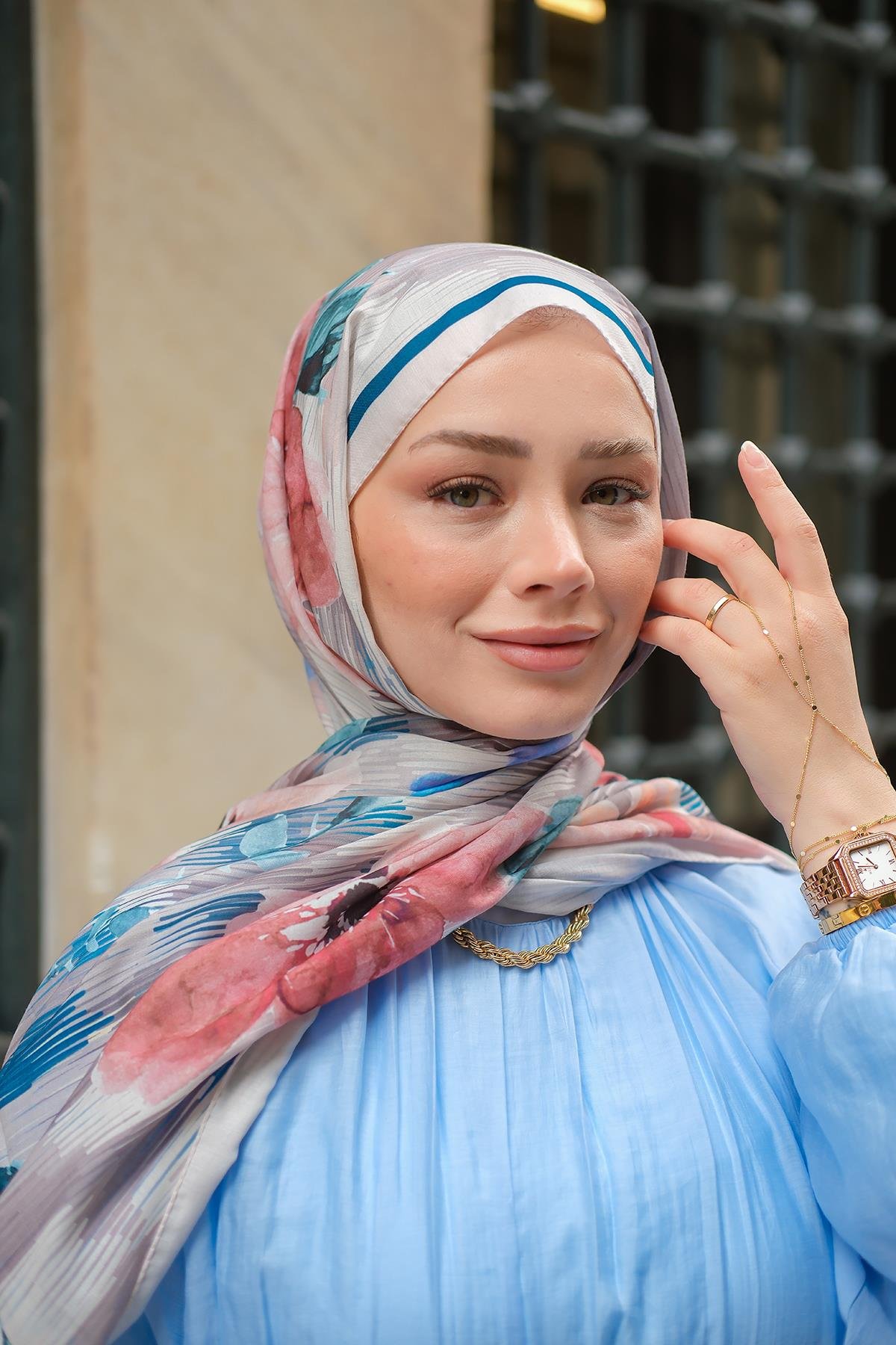 Soyut Çicek Desen Soft Şal Bej