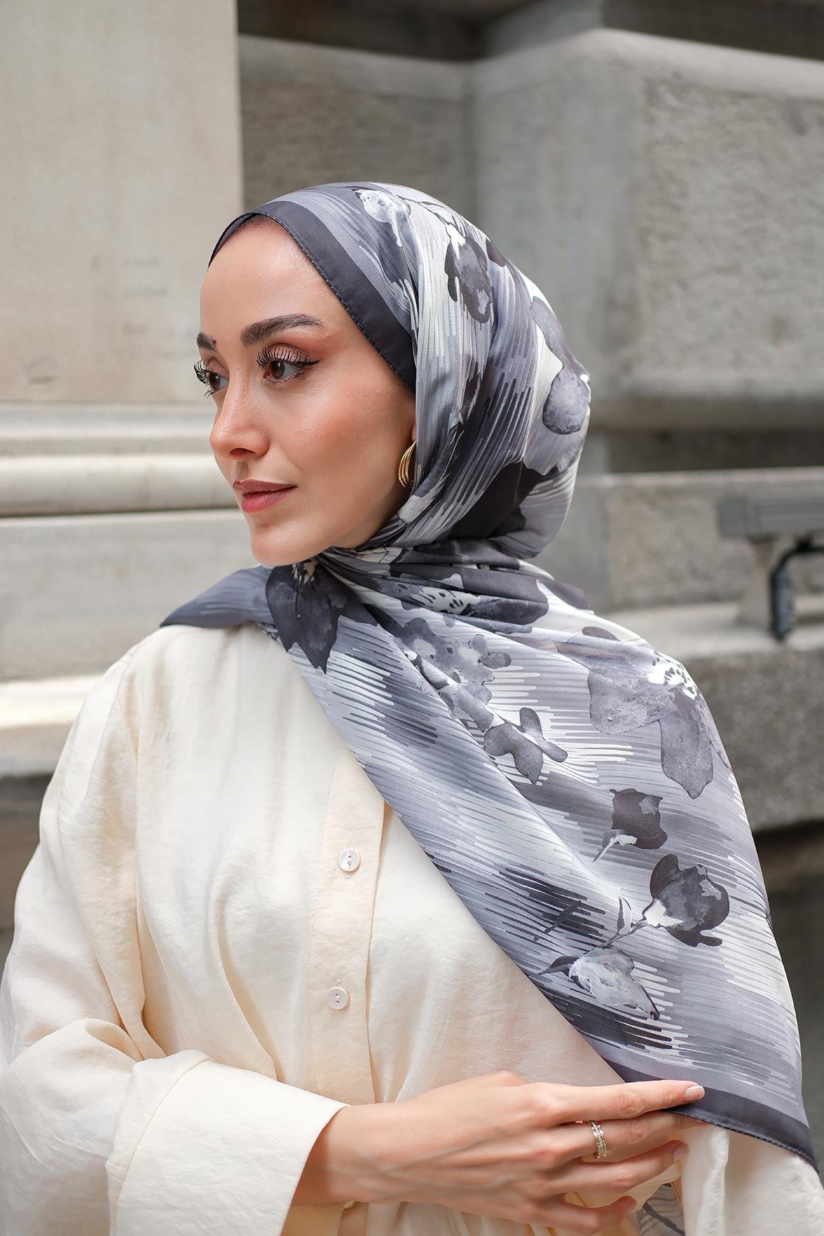 Soyut Çicek Desen Soft Şal Siyah