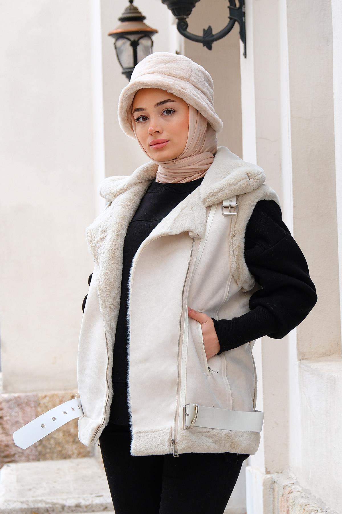 Süet İçi Peluş Detaylı Yelek Beyaz