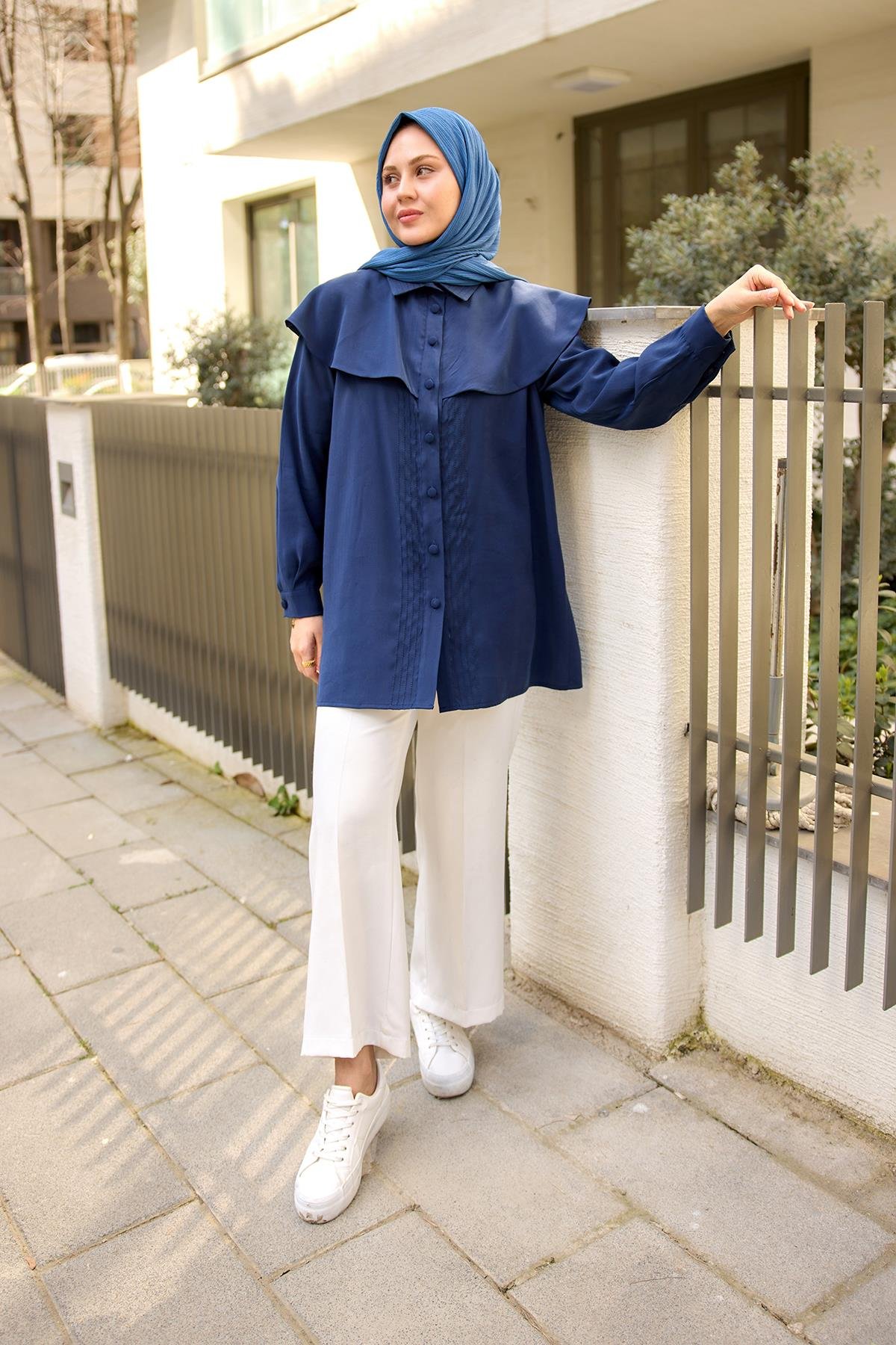 Süs Dikişli Gömlek Lacivert