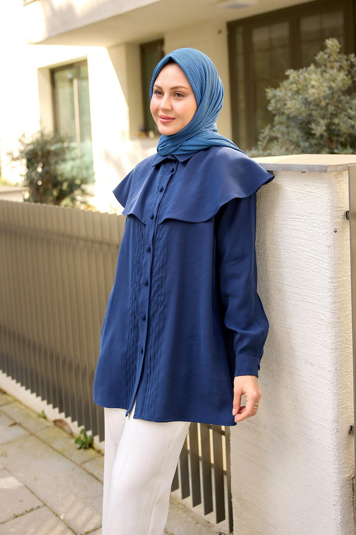 Süs Dikişli Gömlek Lacivert