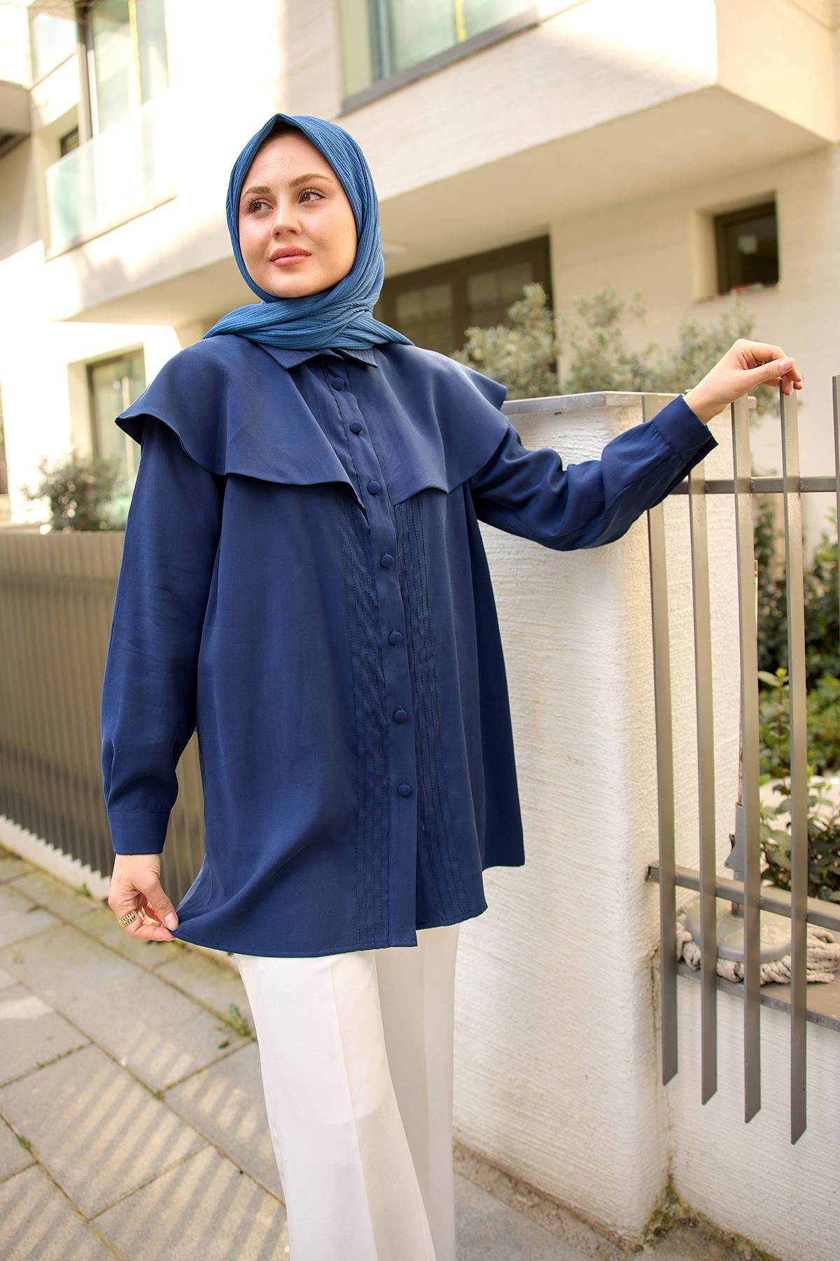 Süs Dikişli Gömlek Lacivert