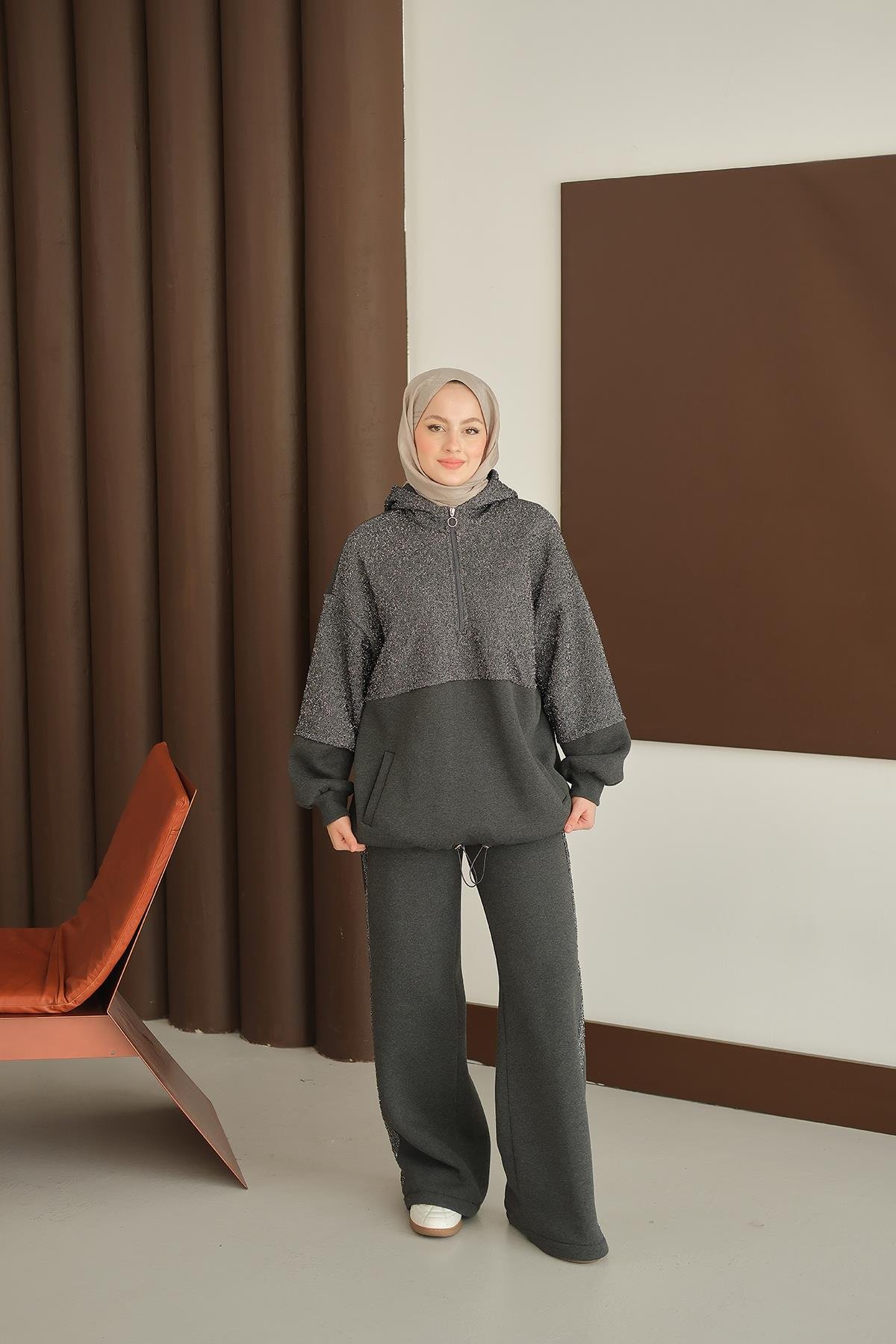 Sweatı Pullu Takım Füme