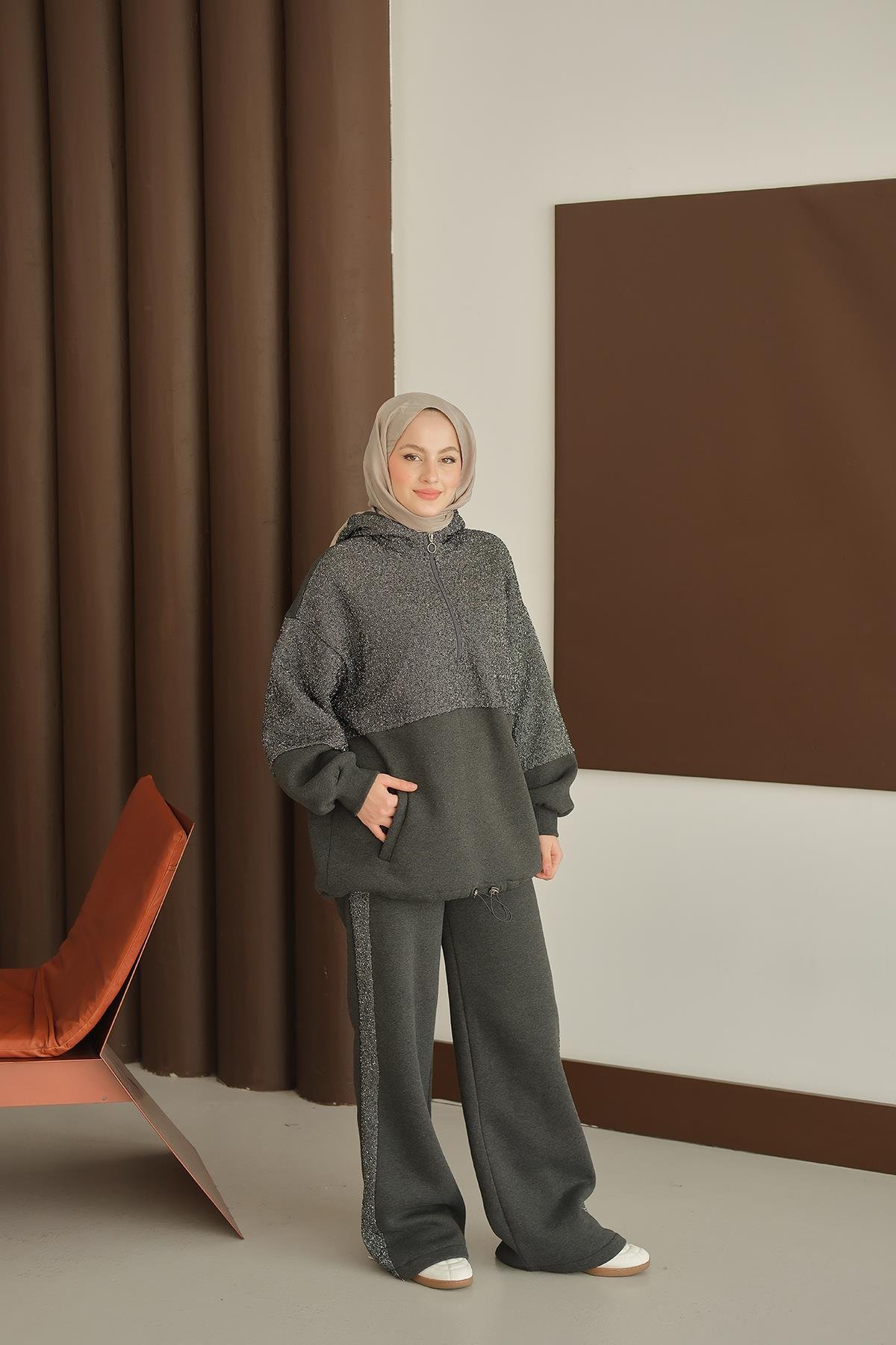 Sweatı Pullu Takım Füme