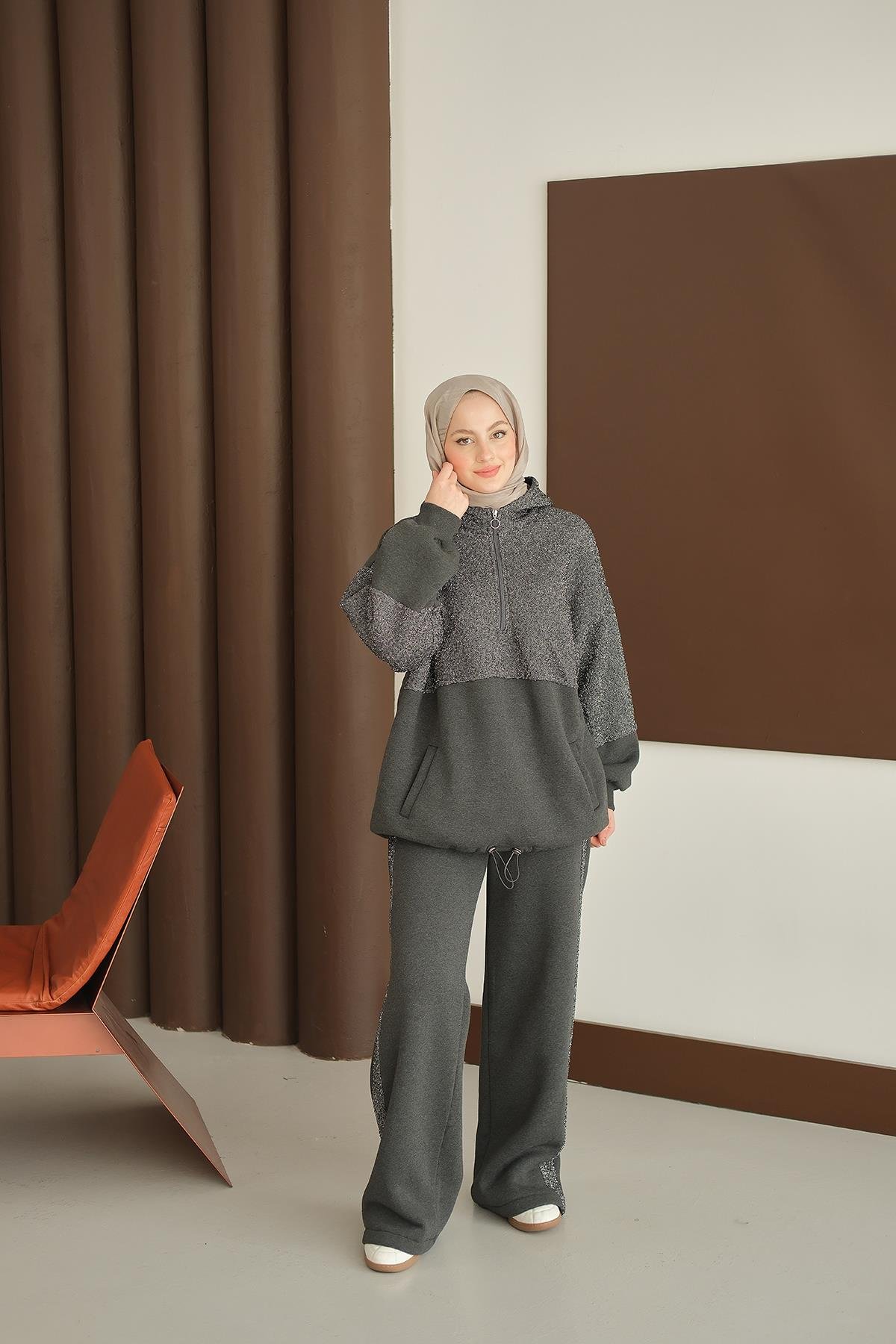Sweatı Pullu Takım Füme