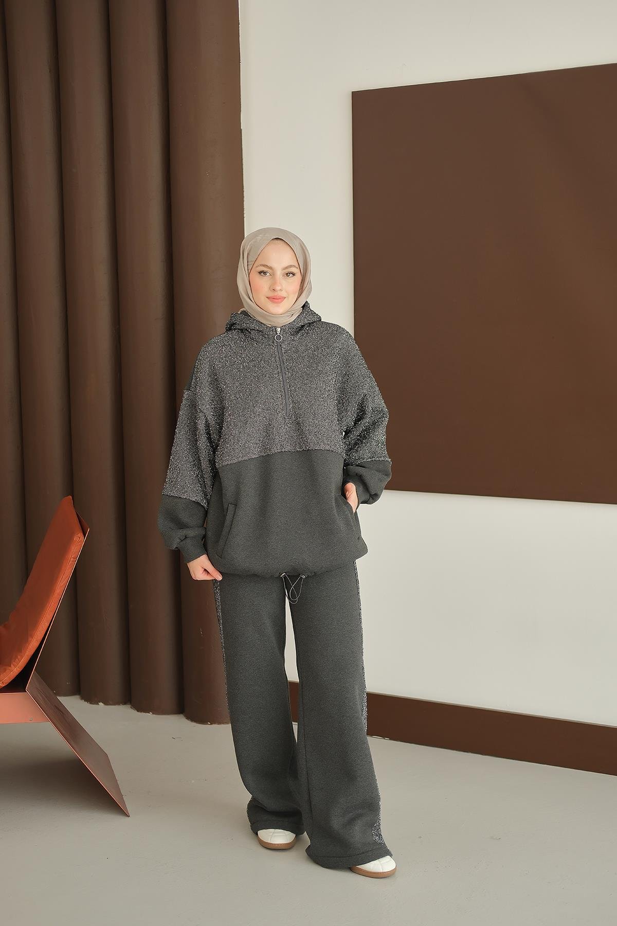 Sweatı Pullu Takım Füme