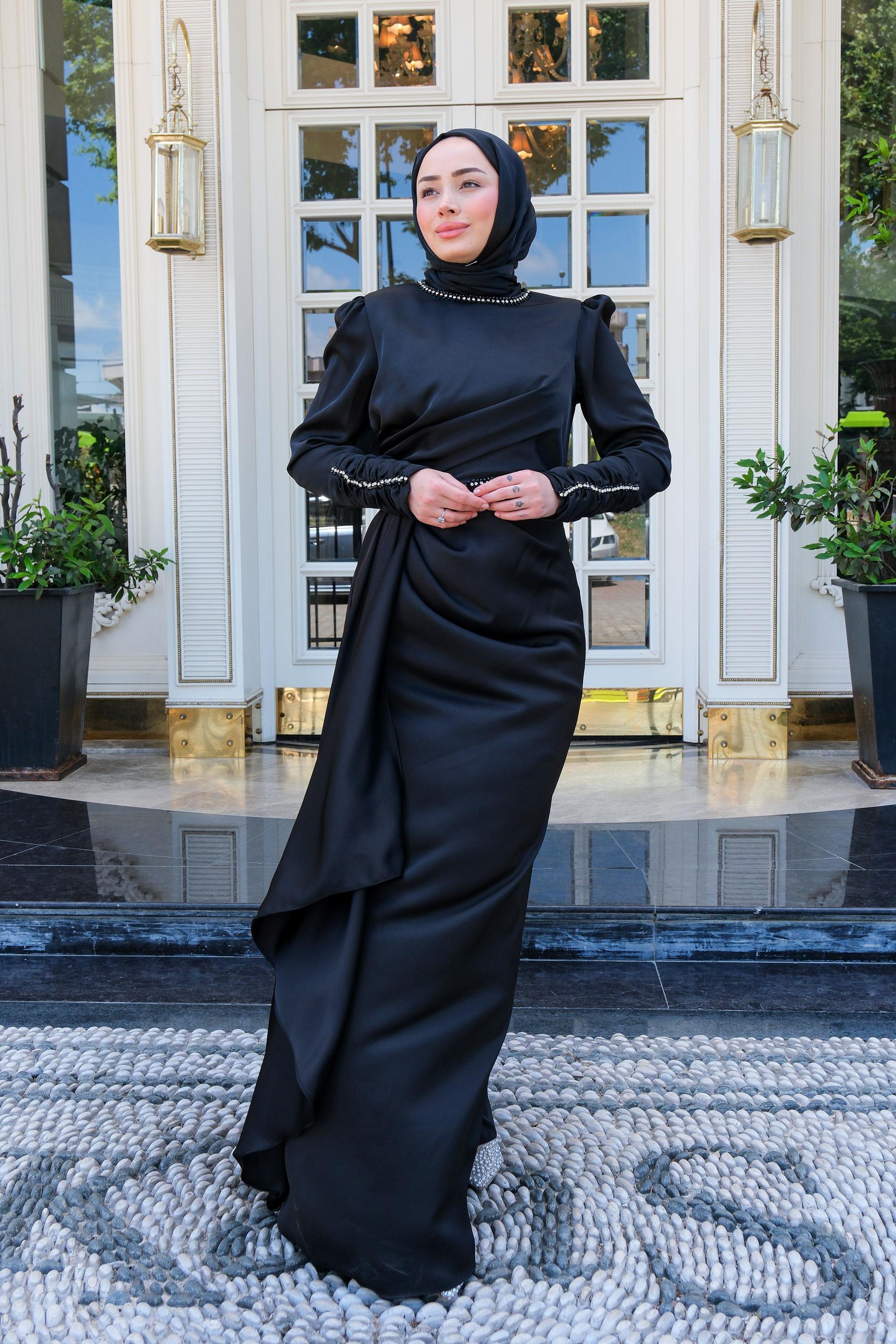 Taş Aksesuar Detay Abiye Siyah