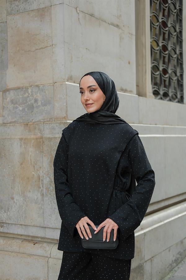 Taş Detay Beli Lastikli Takım Siyah