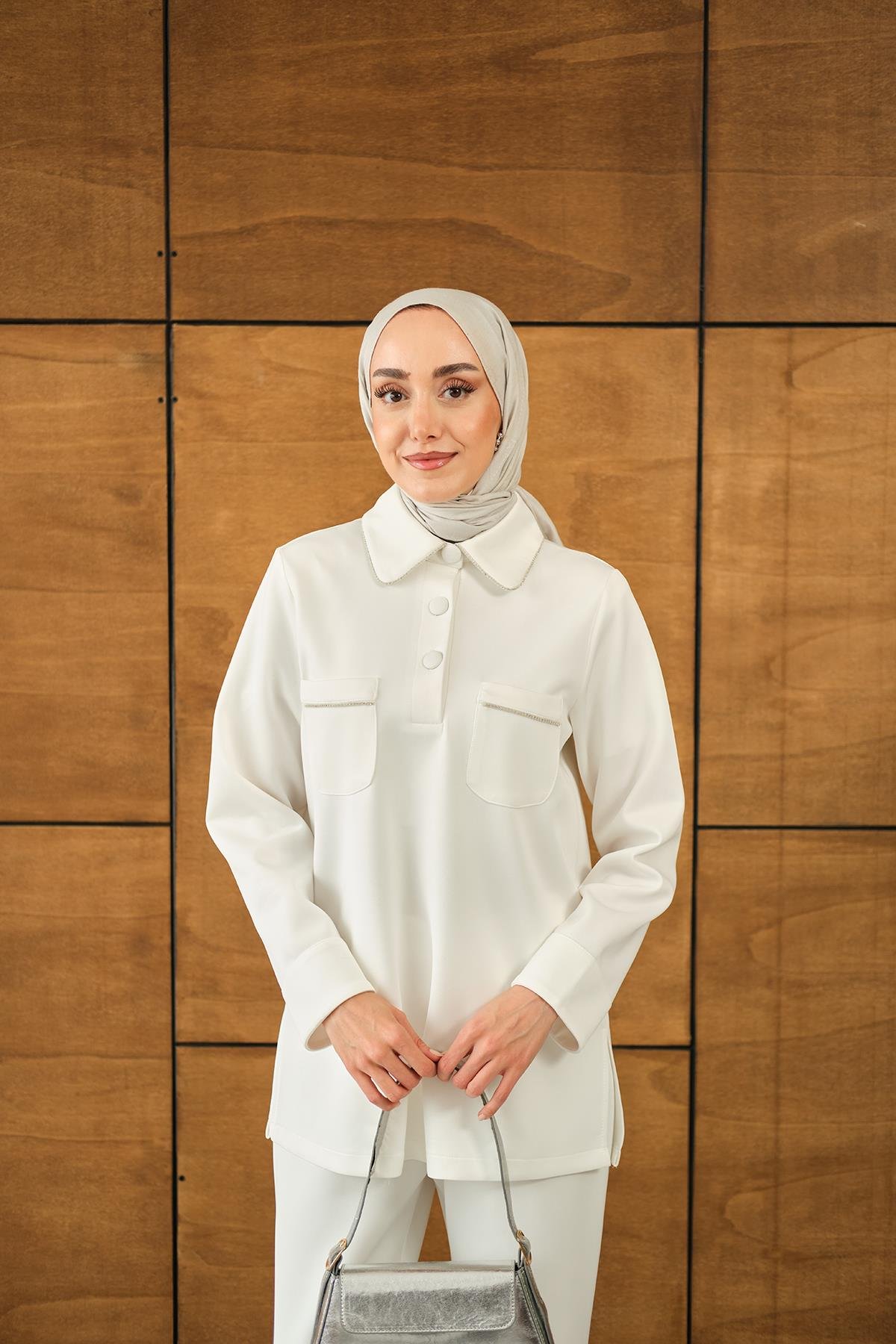 Taş Detay Cepli Takım Beyaz