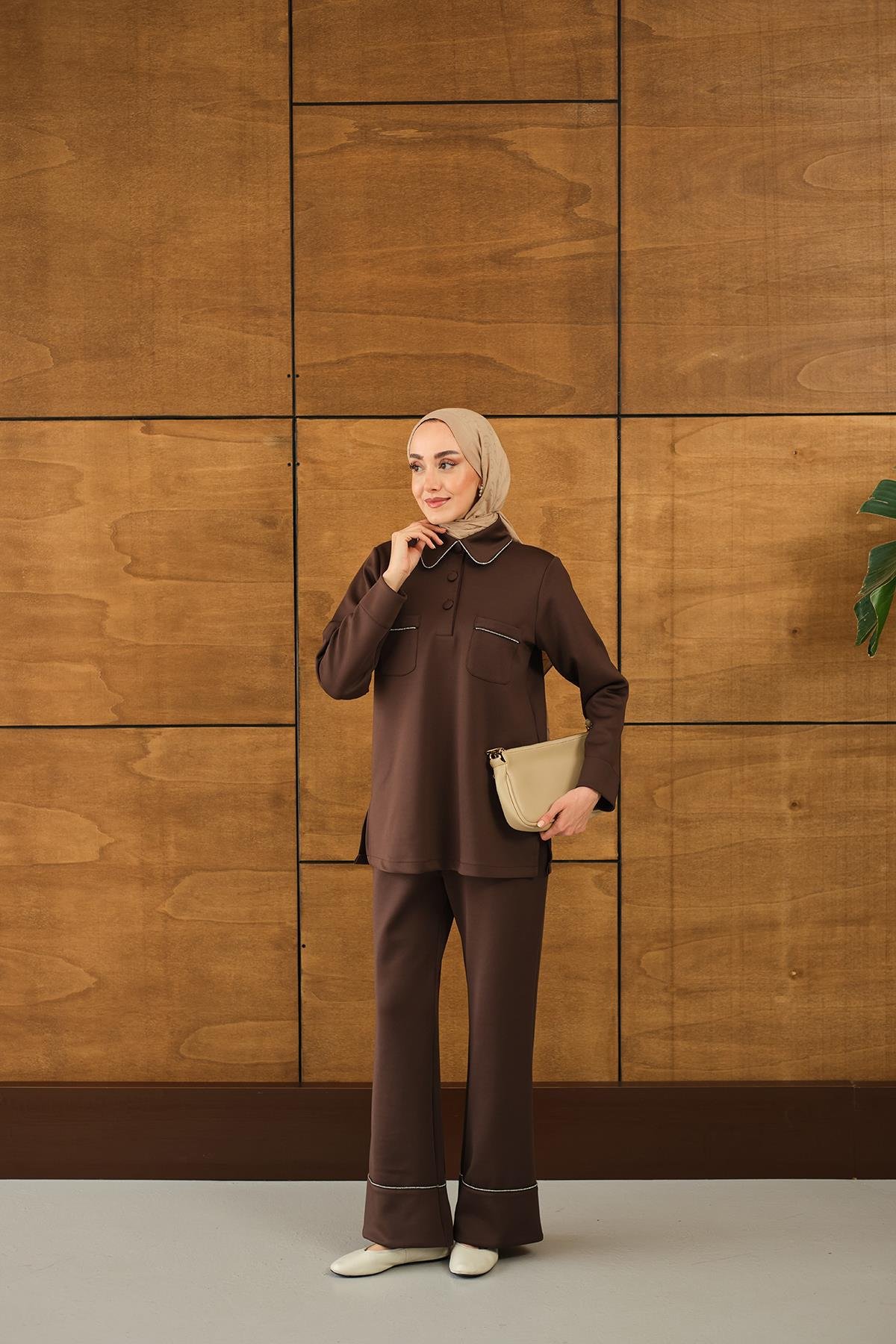 Taş Detay Cepli Takım Kahverengi