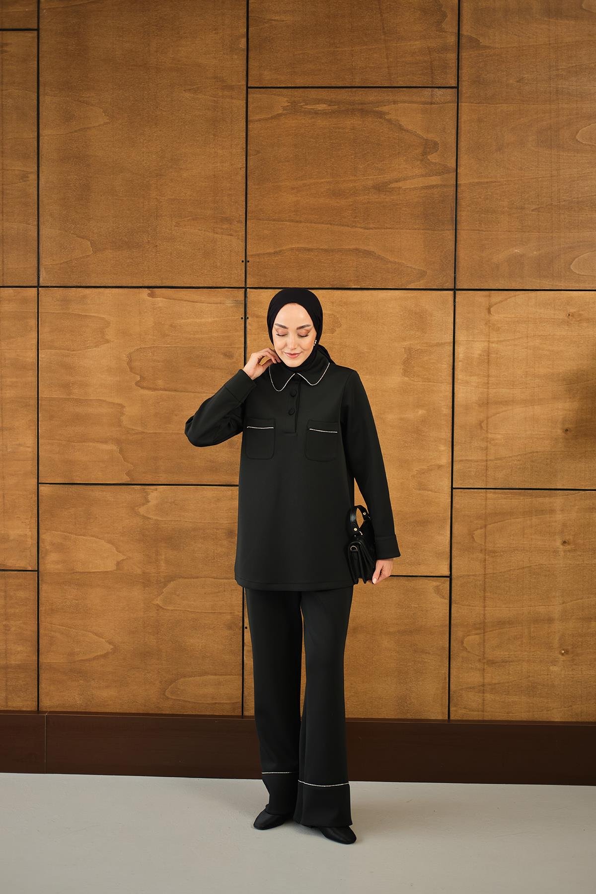 Taş Detay Cepli Takım Siyah