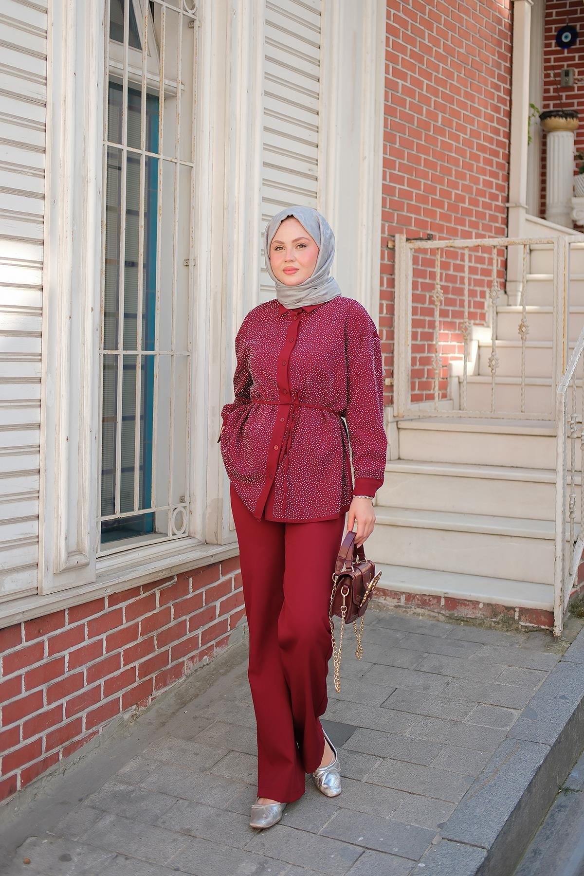 Taş Detay Düğmeli Gömlek Yaka Takım Bordo