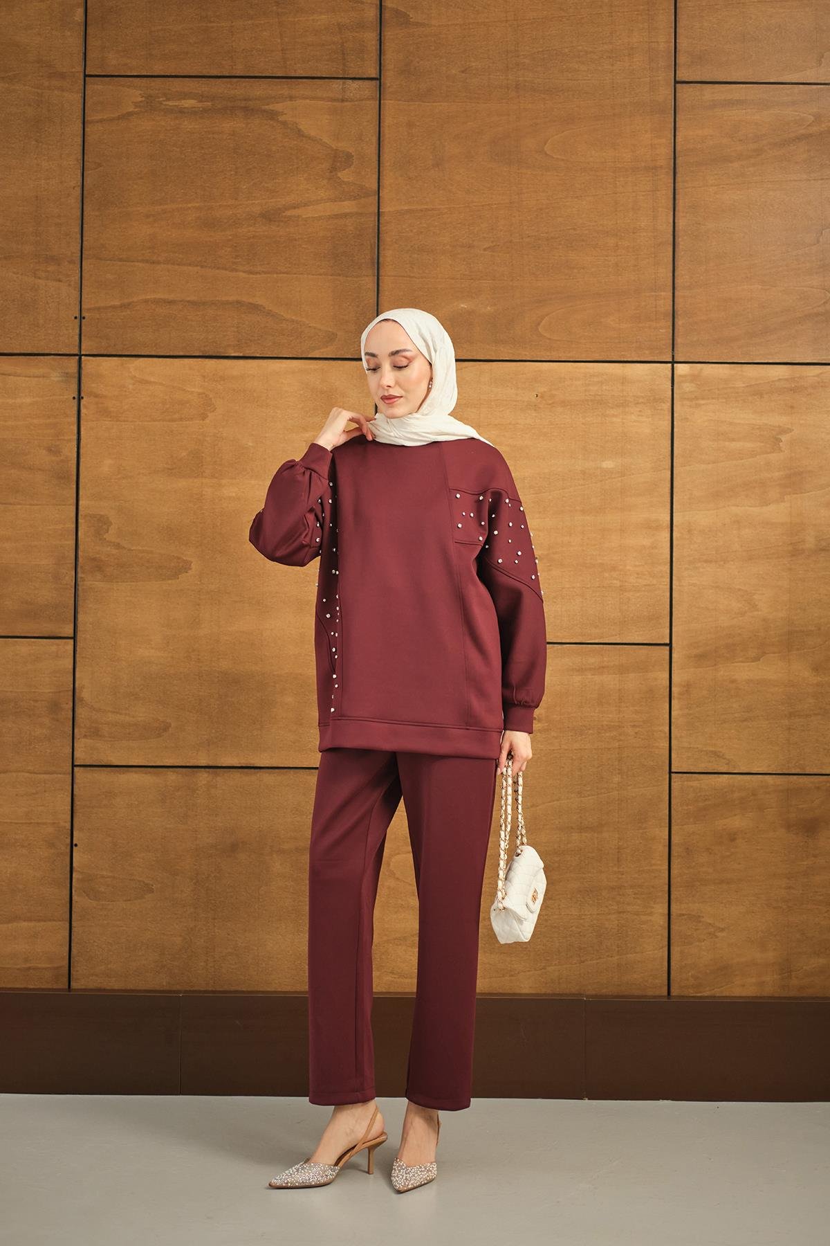 Taş Detay Takım Bordo