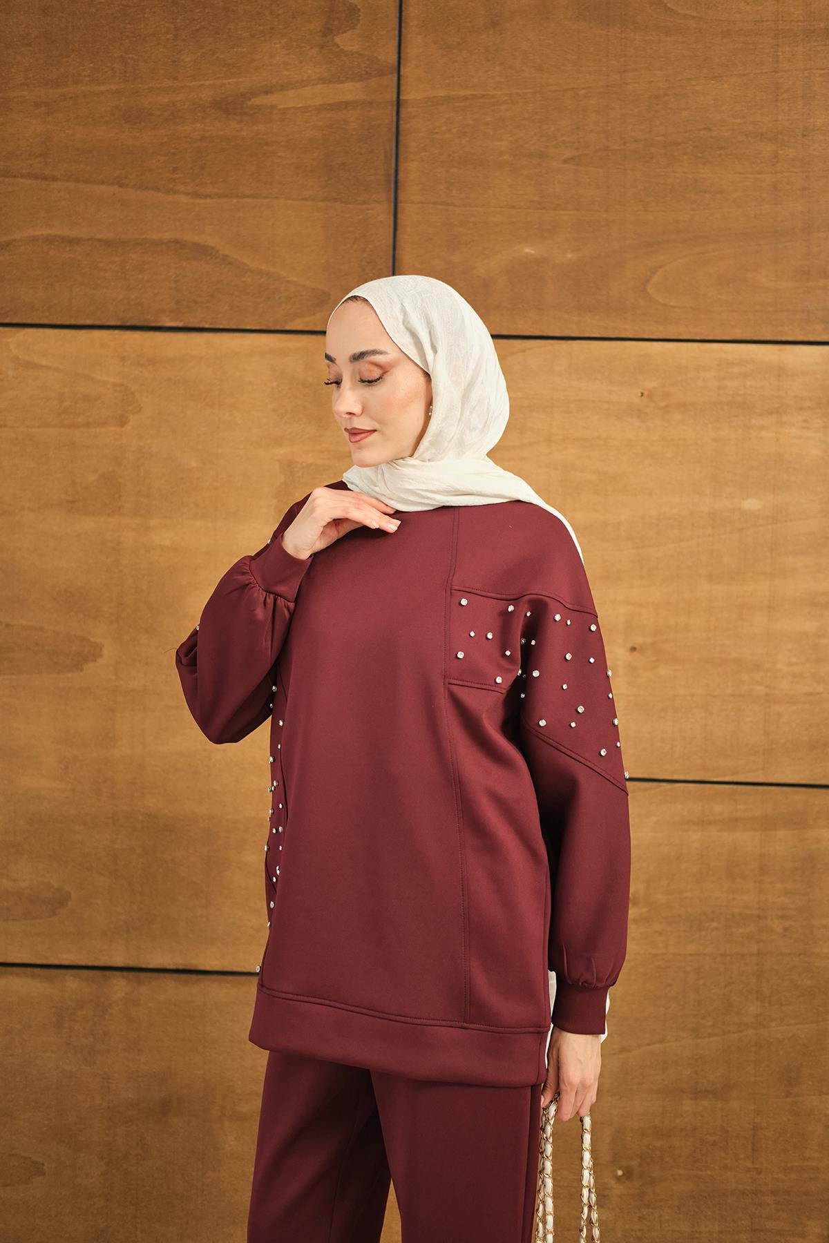 Taş Detay Takım Bordo