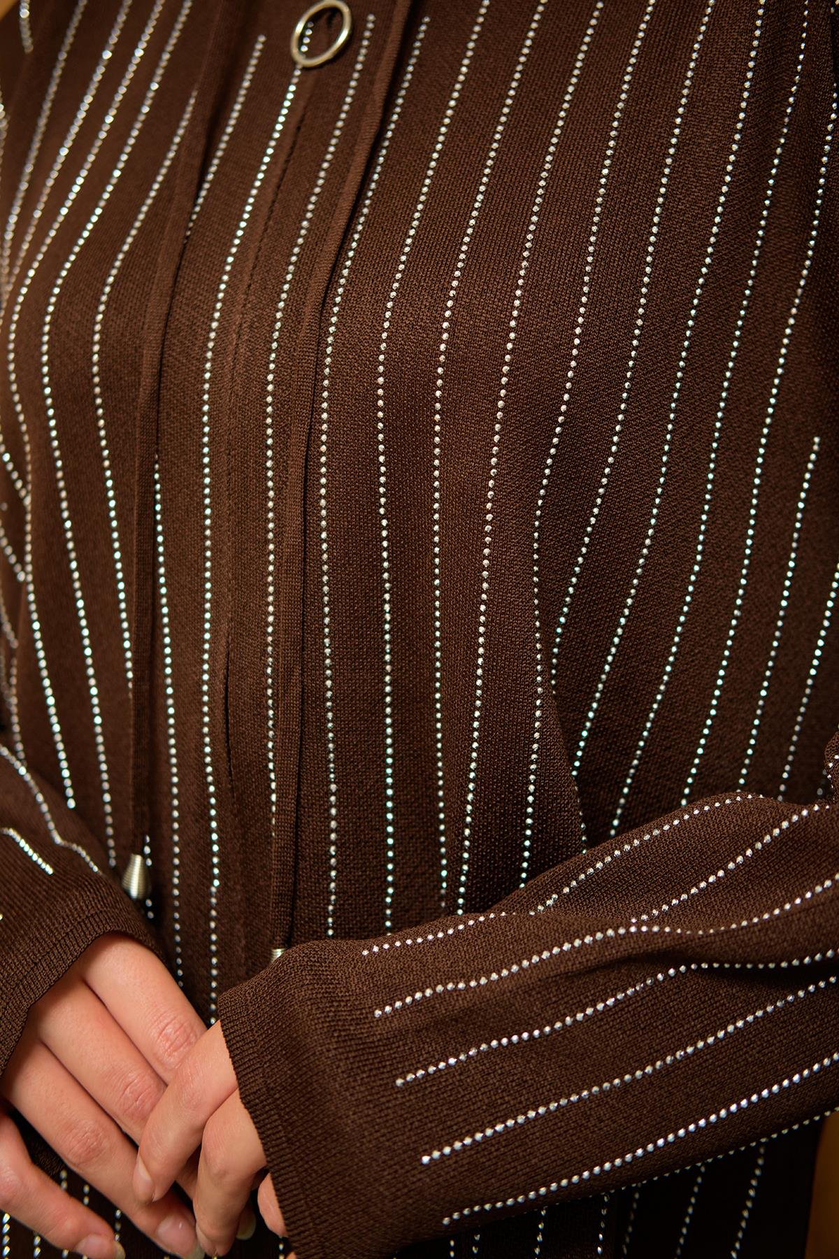 Taş Detay Triko Takım Kahve