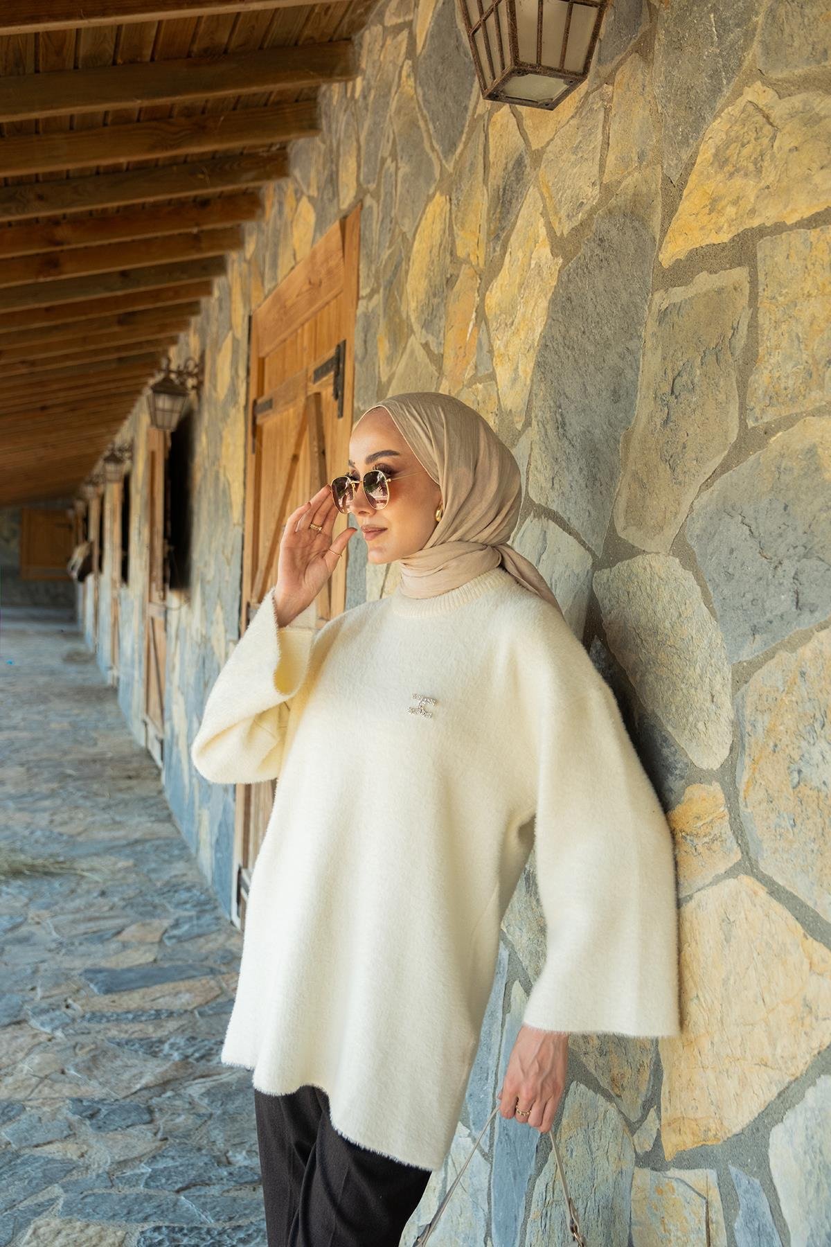 Taş Detay Triko Tunik Bej