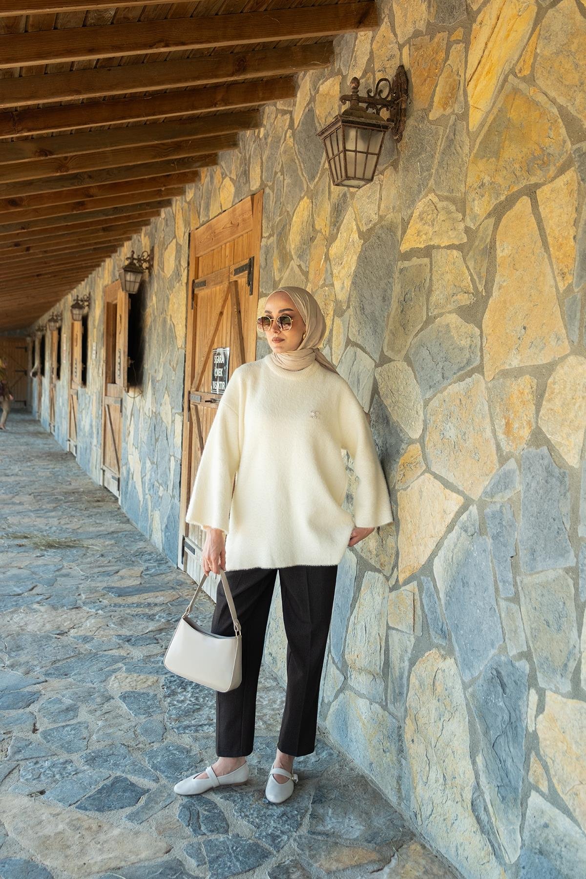 Taş Detay Triko Tunik Bej