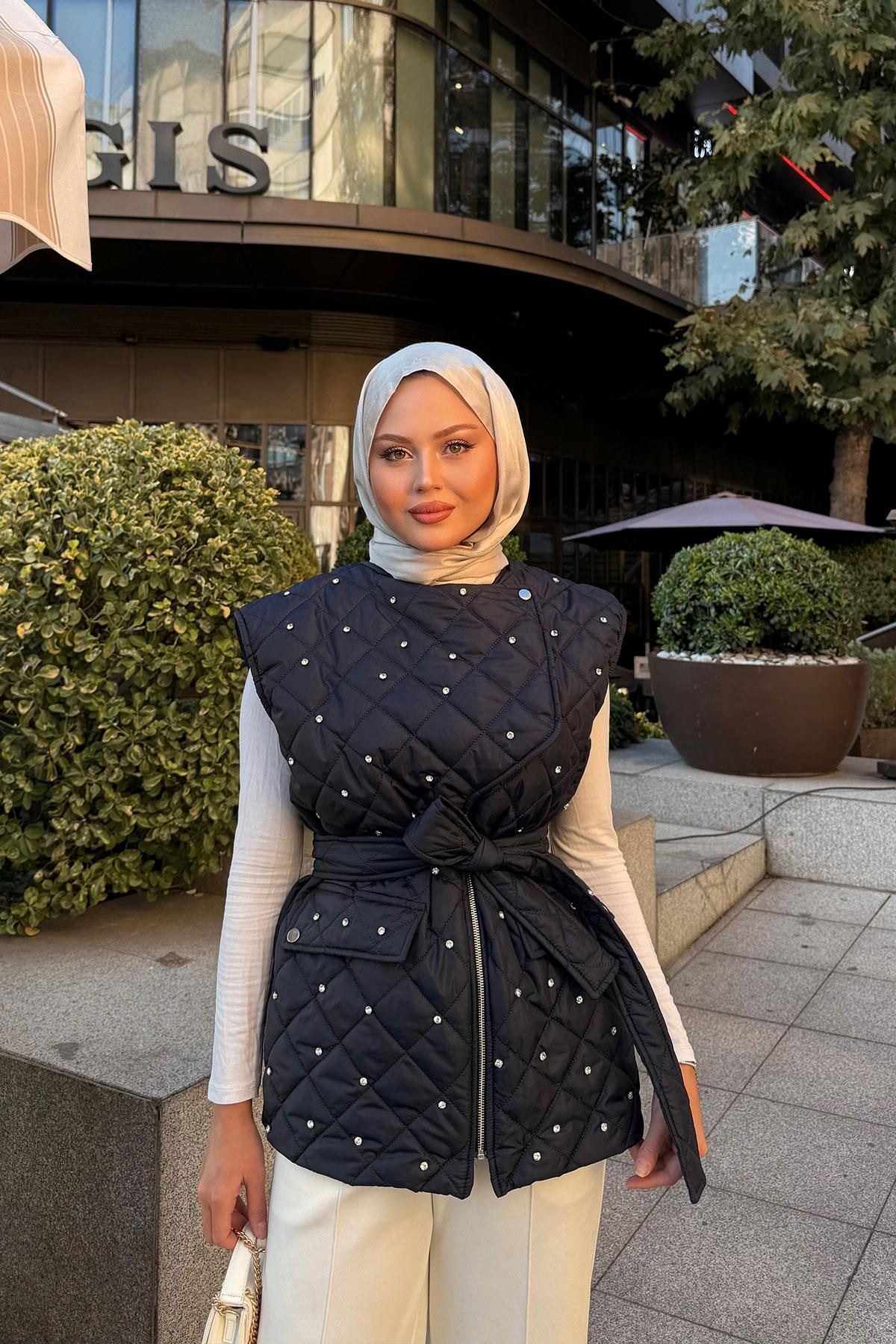 Taş Detaylı Kapitone Yelek Lacivert