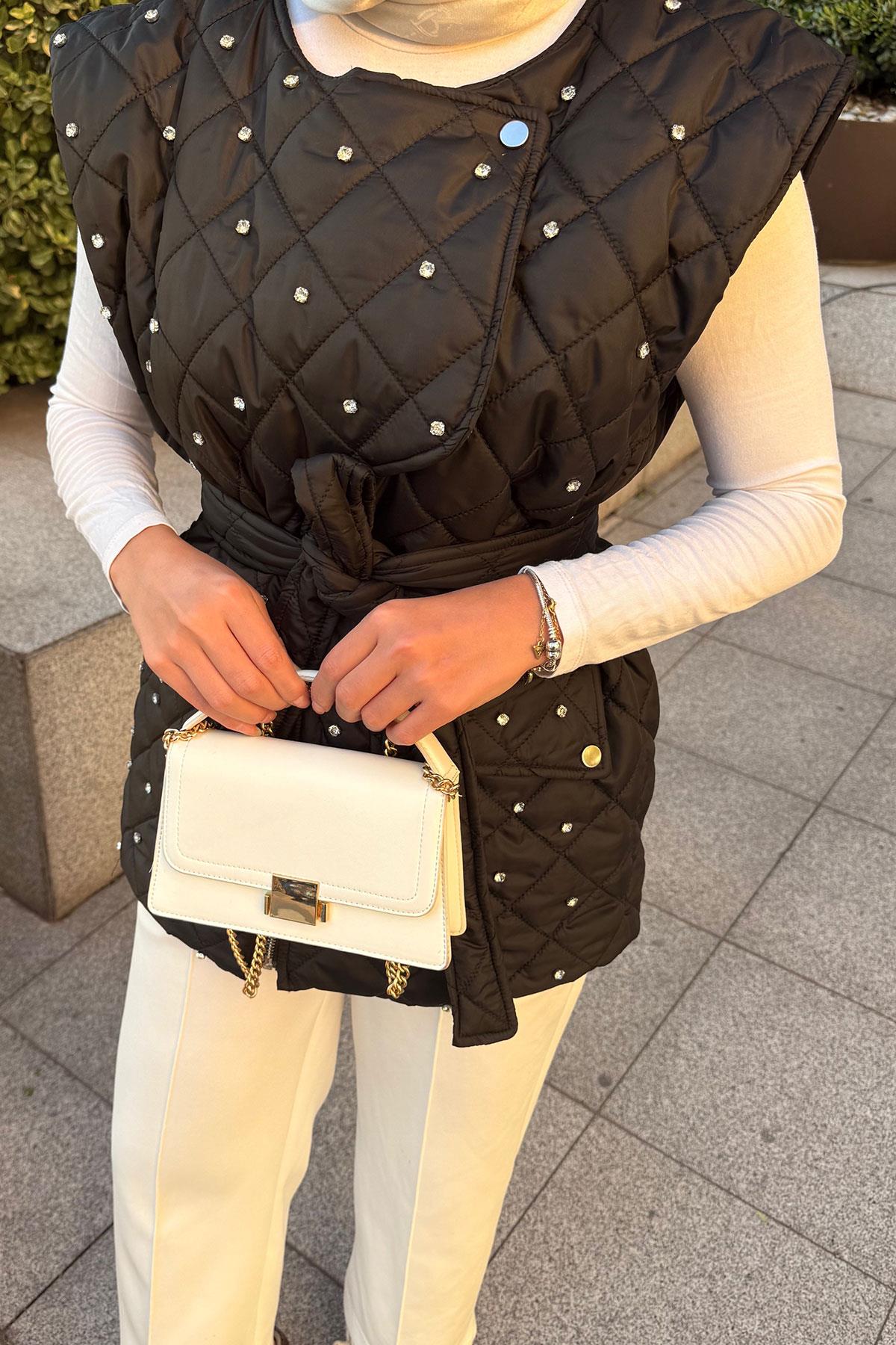 Taş Detaylı Kapitone Yelek Siyah