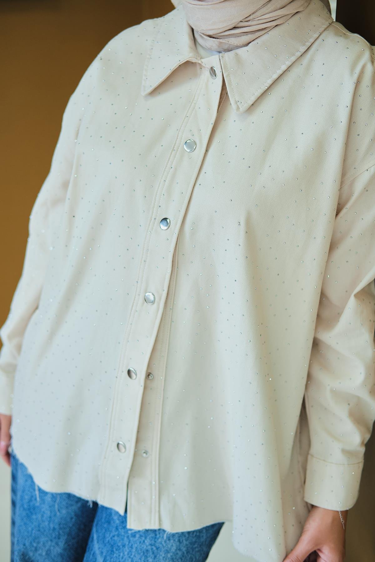 Taşlı Gabardin Gömlek Krem