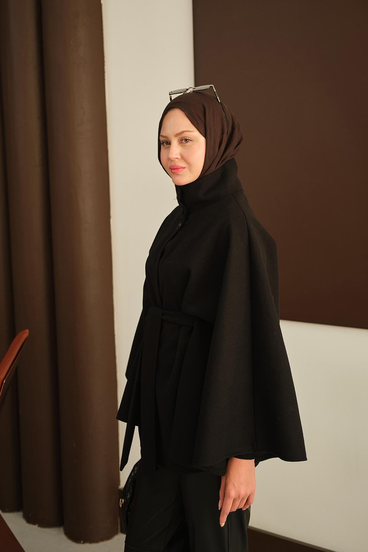 Üç Düğme Detay Panço Siyah