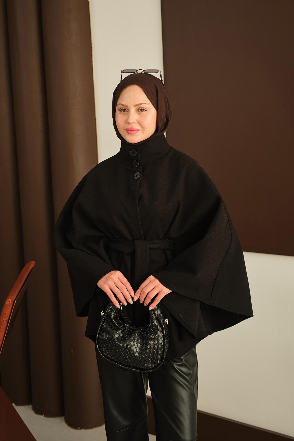 Üç Düğme Detay Panço Siyah