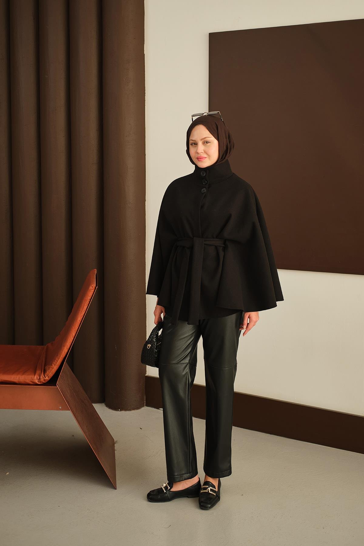 Üç Düğme Detay Panço Siyah