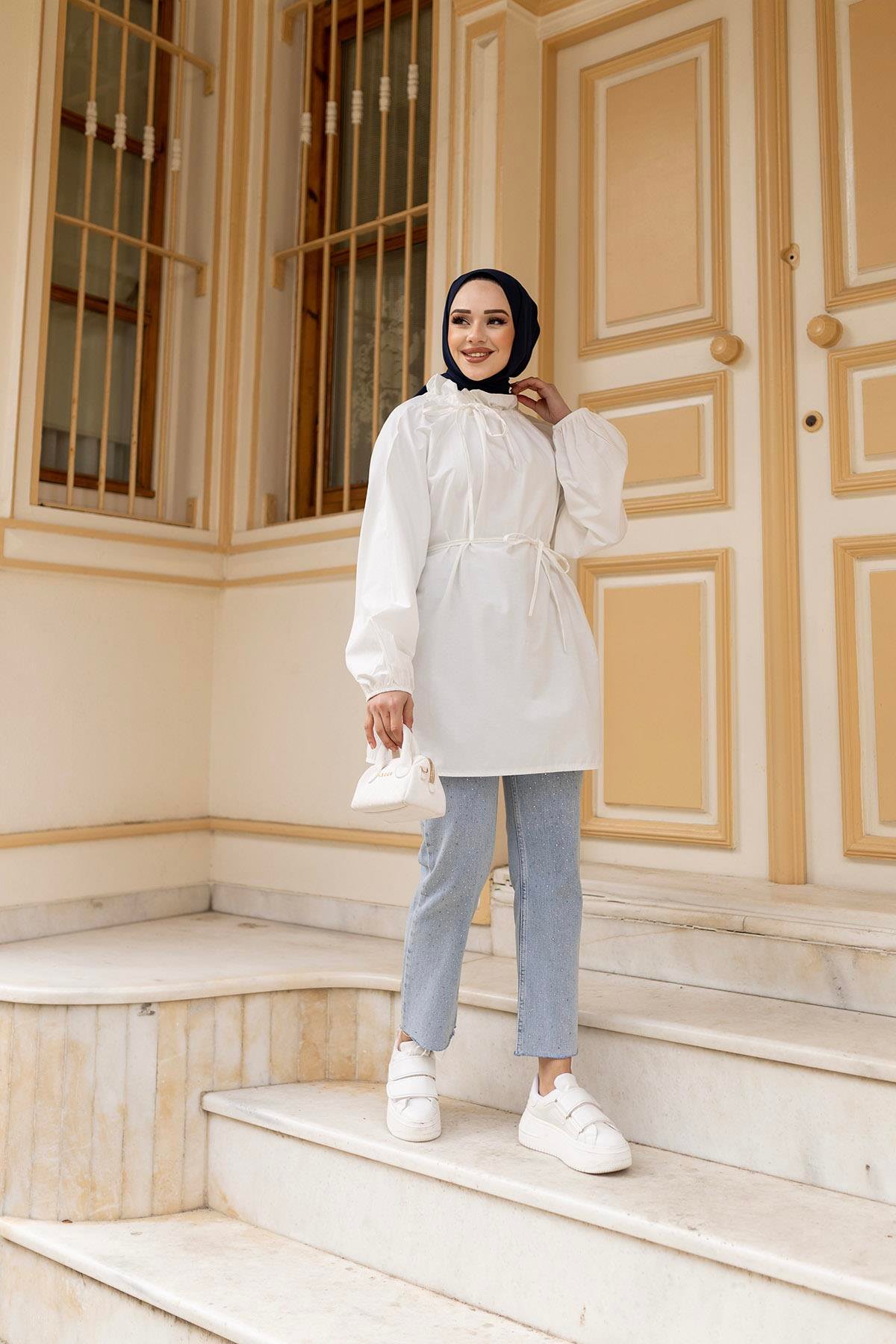 Yaka Büzgülü Bel Bağlamalı Tunik Beyaz