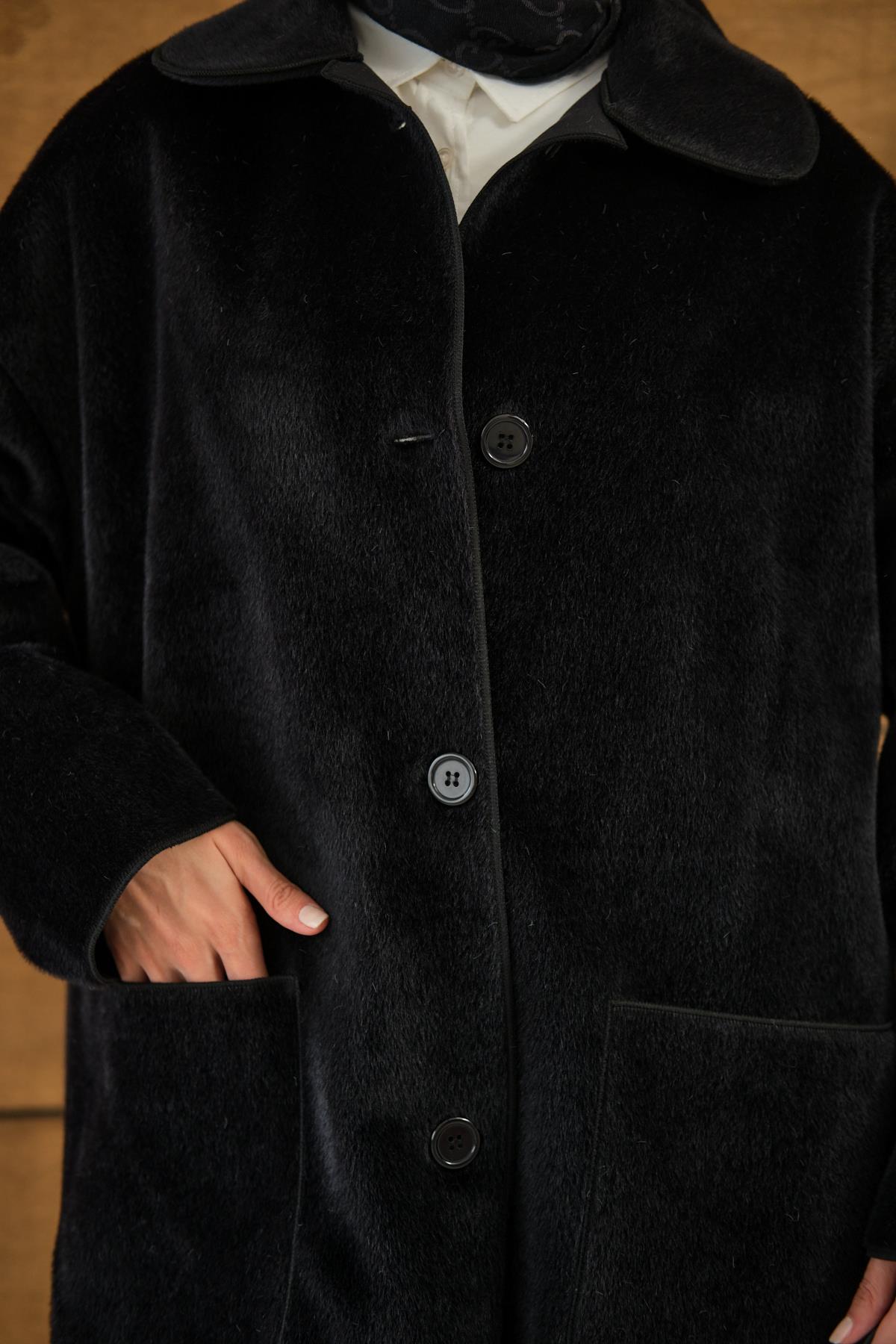 Yaka Detay Peluş Kaban Siyah