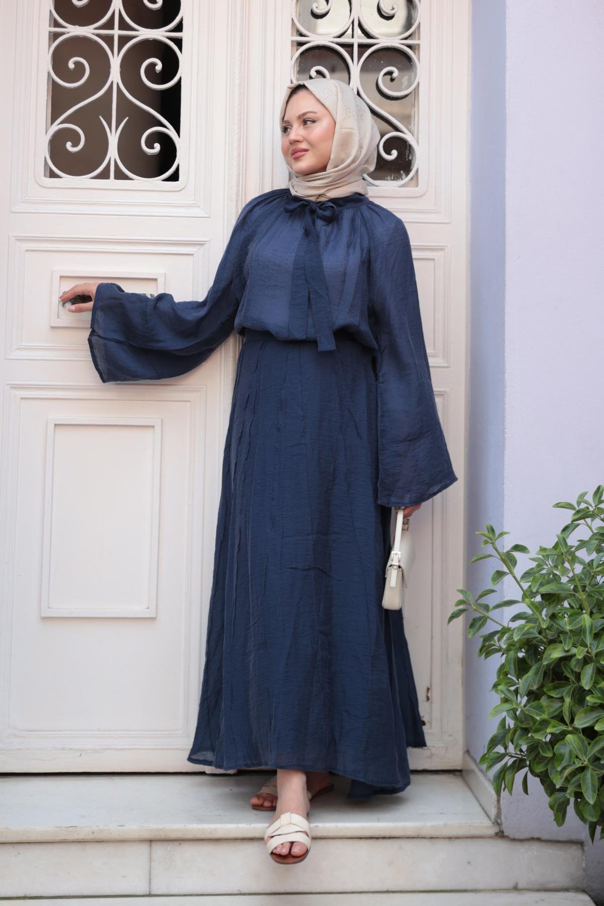 Yakası Bağcık Detaylı İkili Takım Lacivert