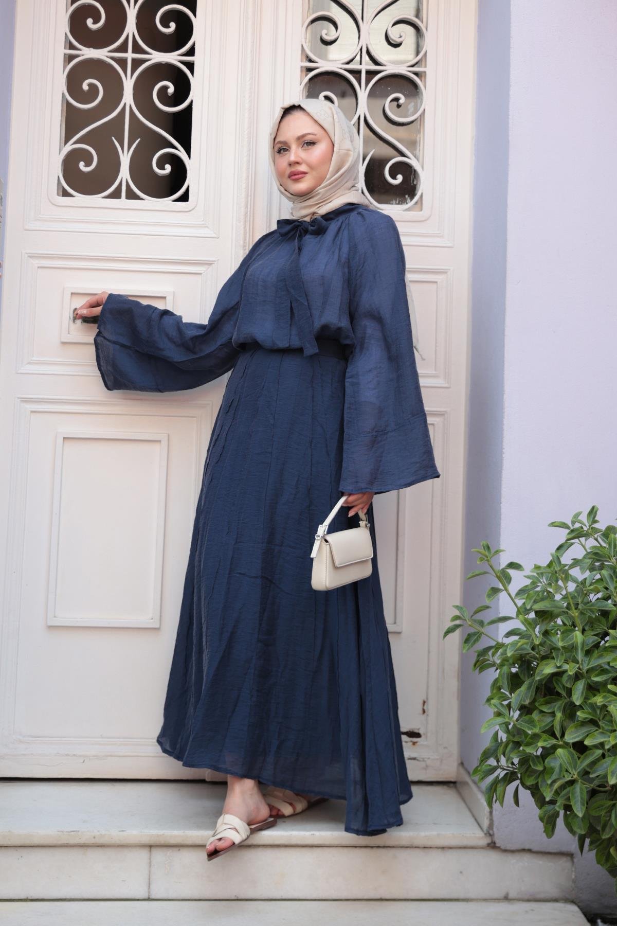 Yakası Bağcık Detaylı İkili Takım Lacivert