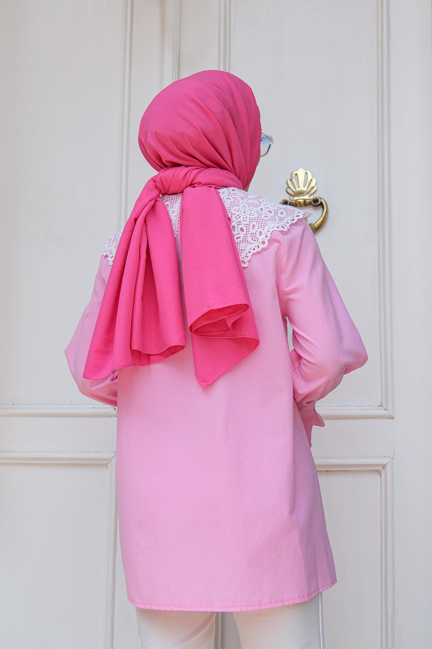 Yakası Dantel Detay Pembe