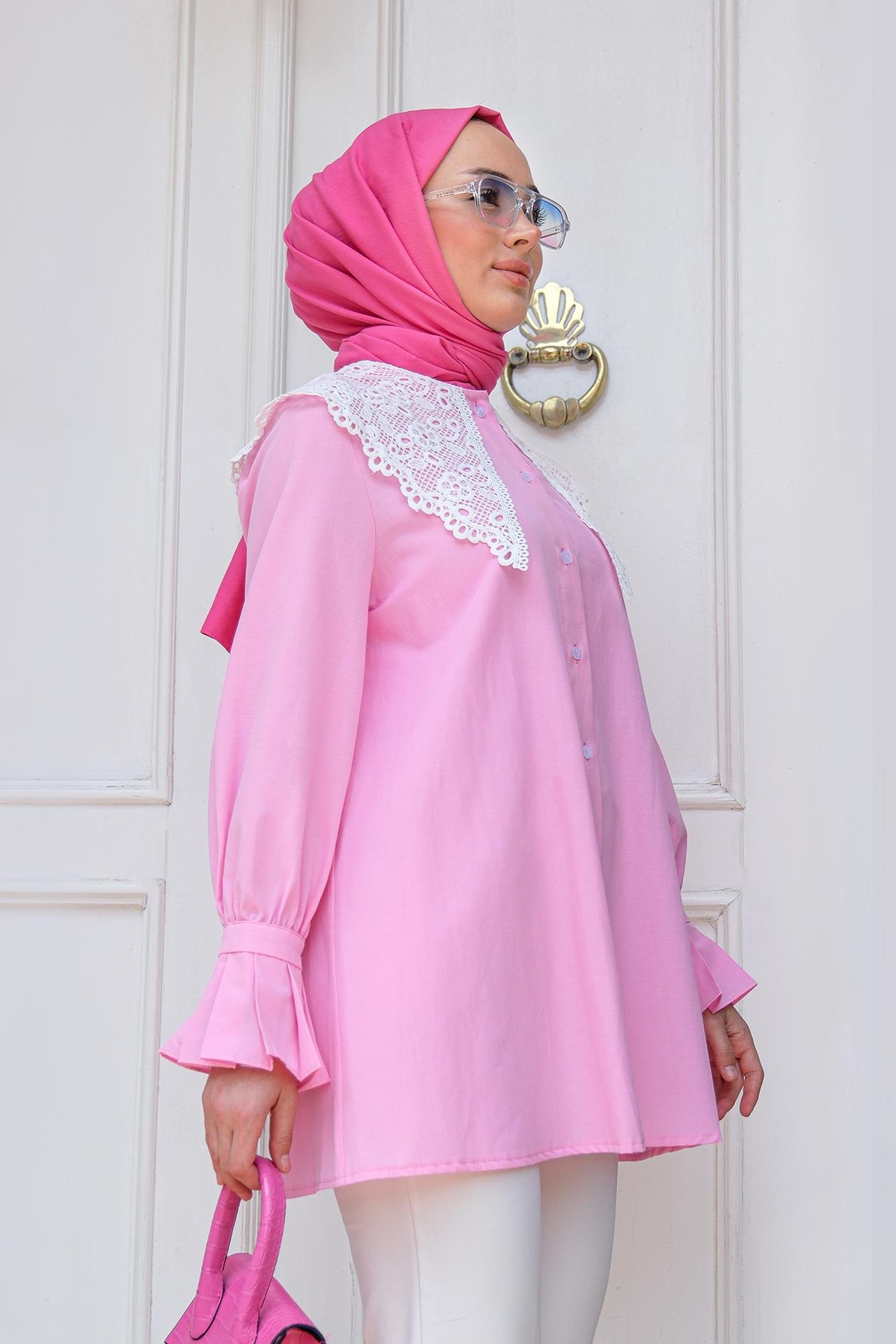 Yakası Dantel Detay Pembe