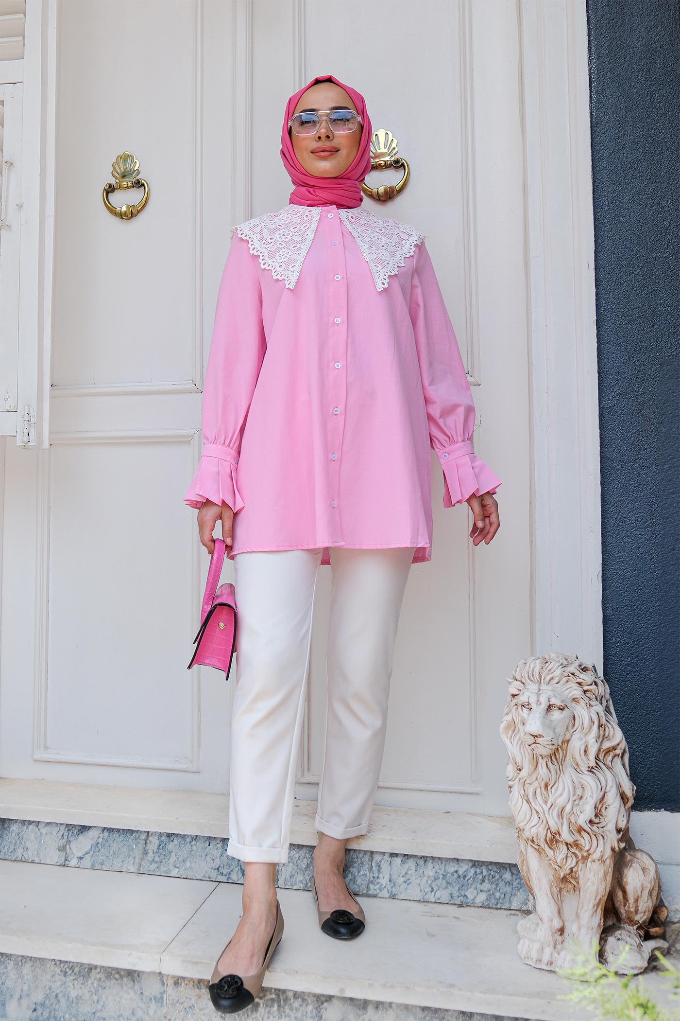Yakası Dantel Detay Pembe
