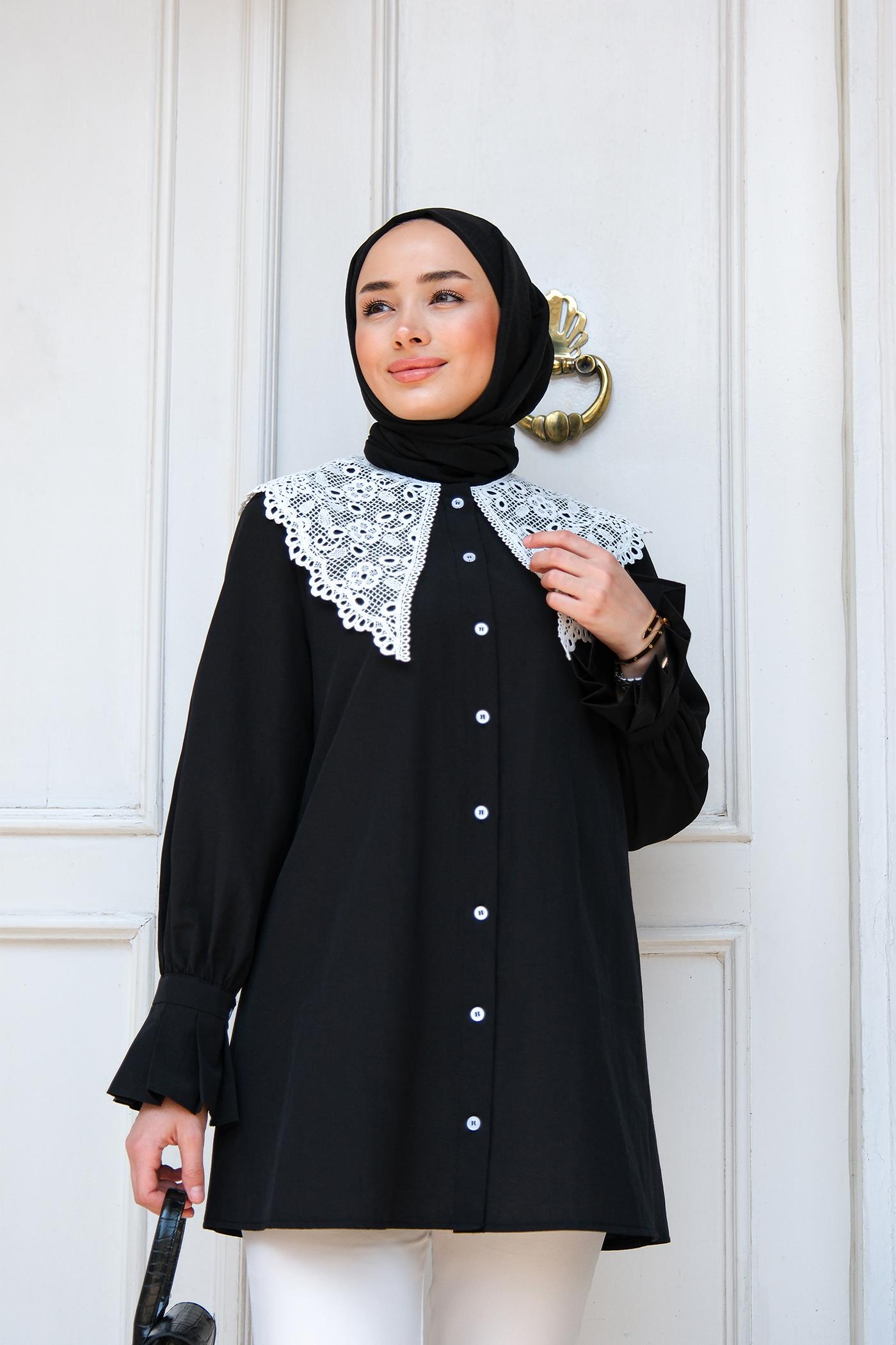 Yakası Dantel Detay Siyah