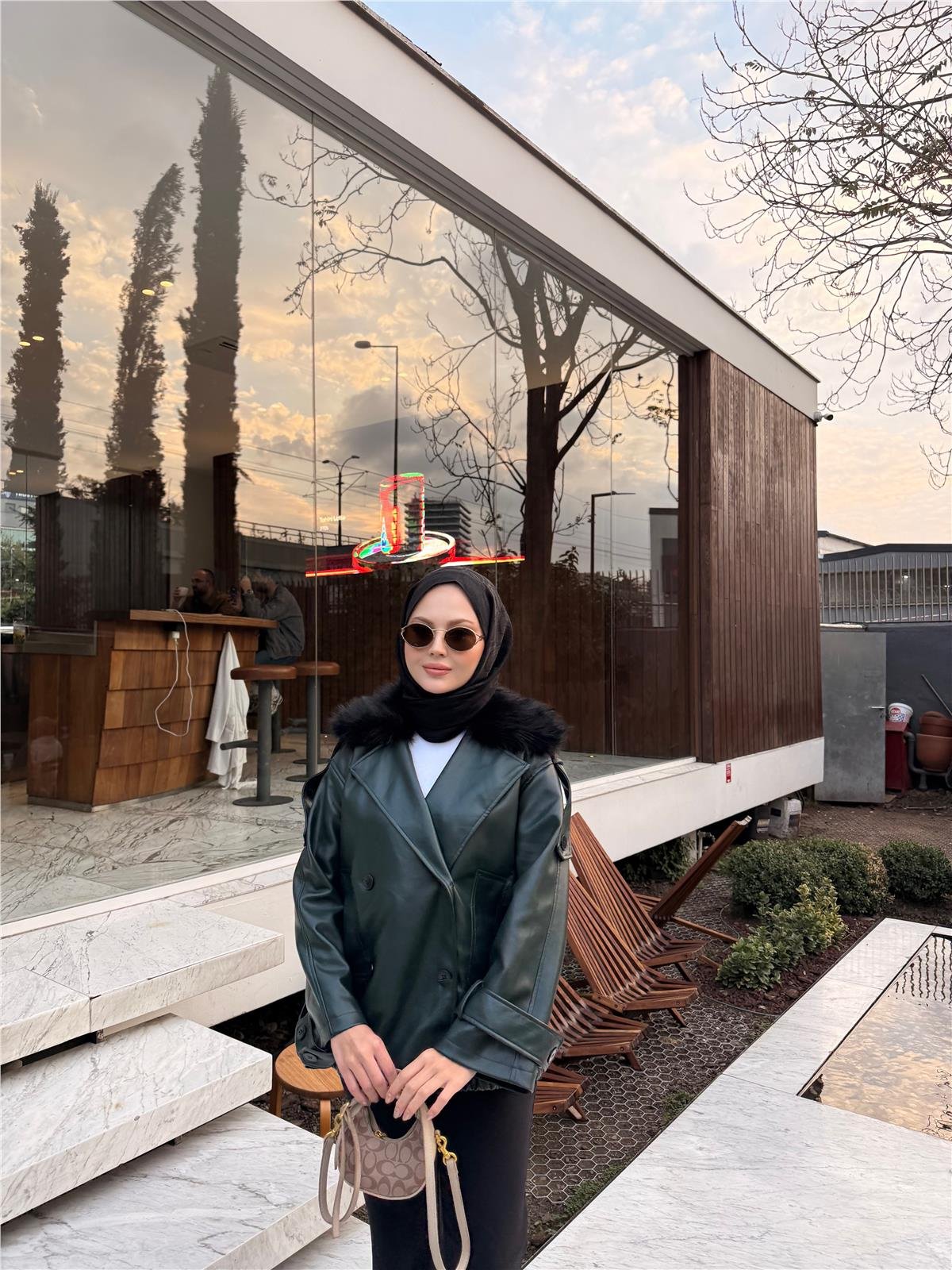 Yakası Kürk Detaylı Deri Ceket Zümrüt Yeşil