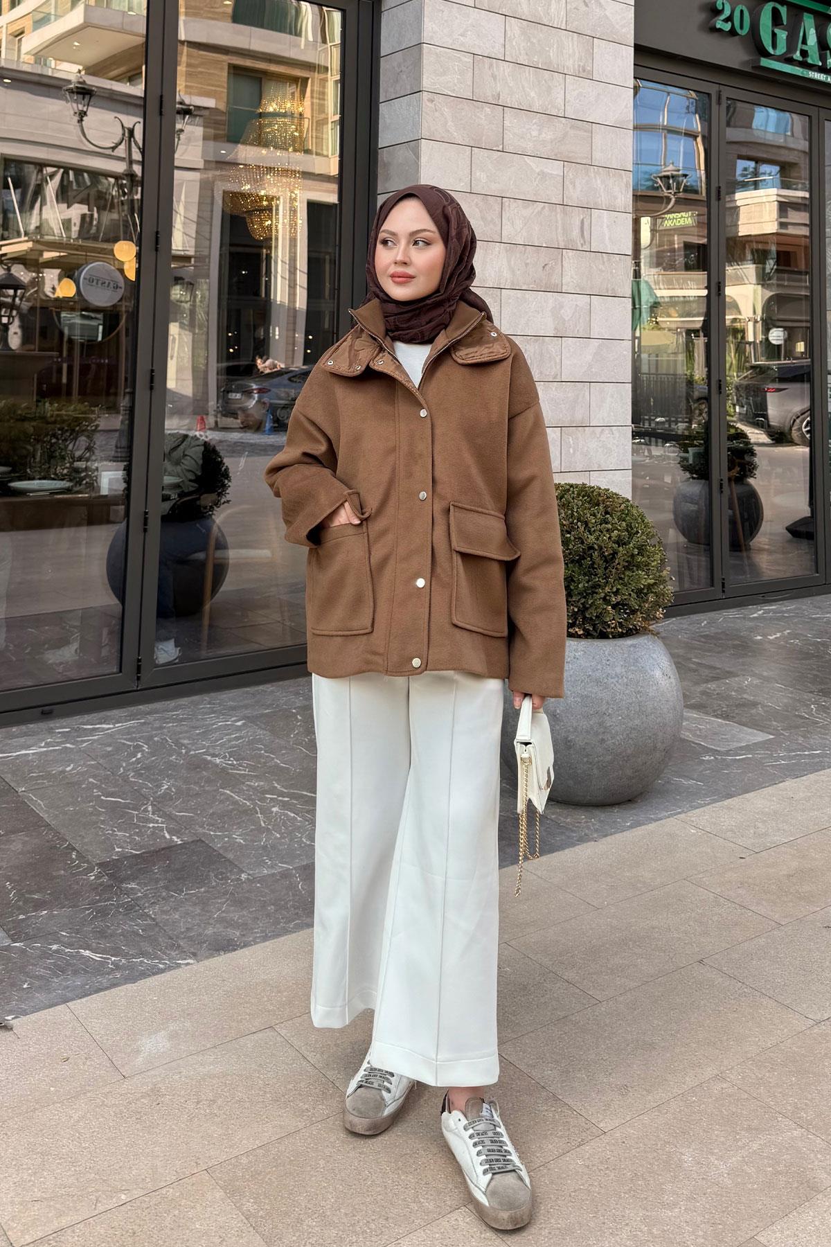 Yakası Lastik Detaylı Ceket Taba