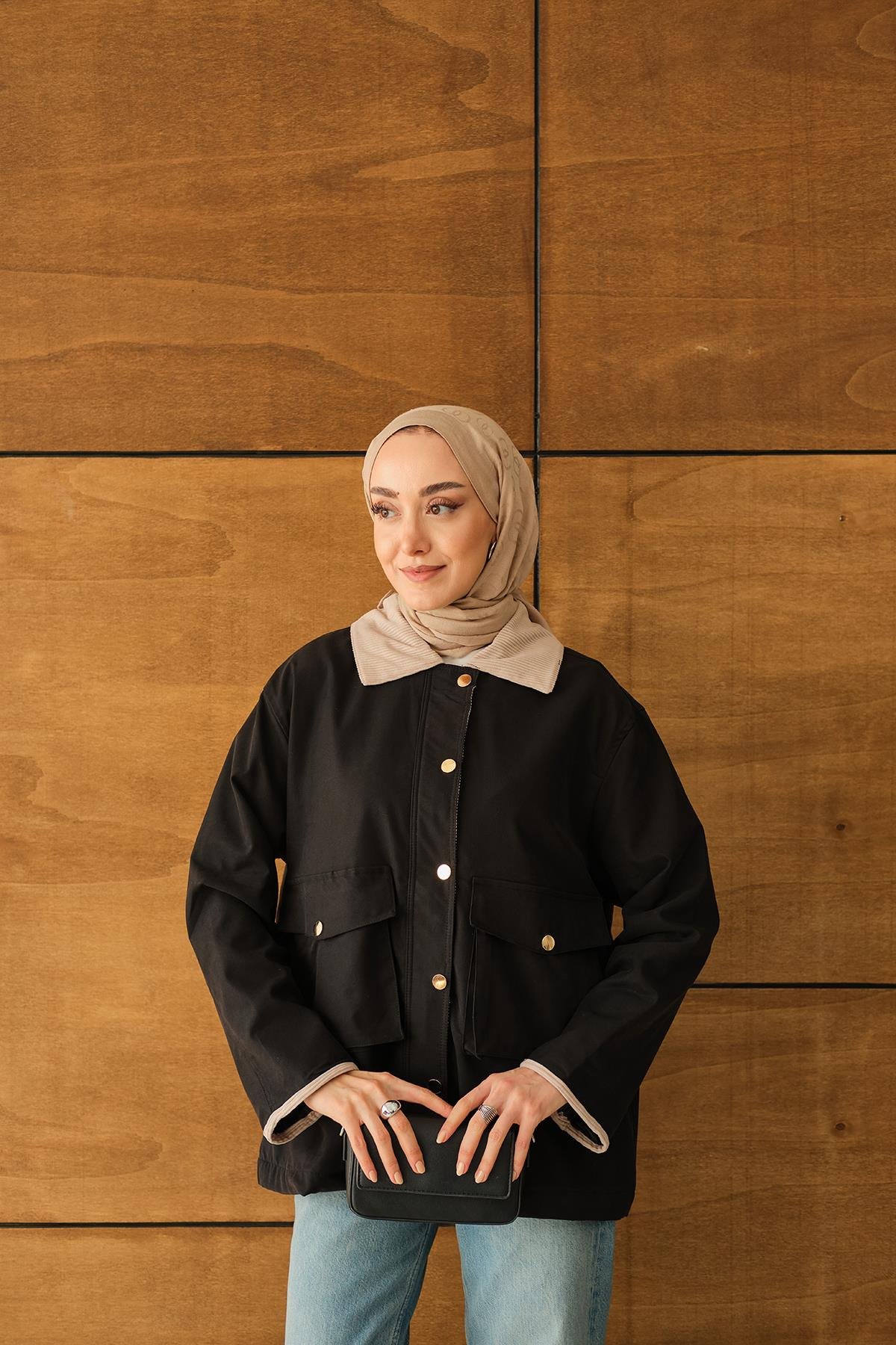 Yakası Ve Bilekleri Kadife Detaylı Ceket Siyah