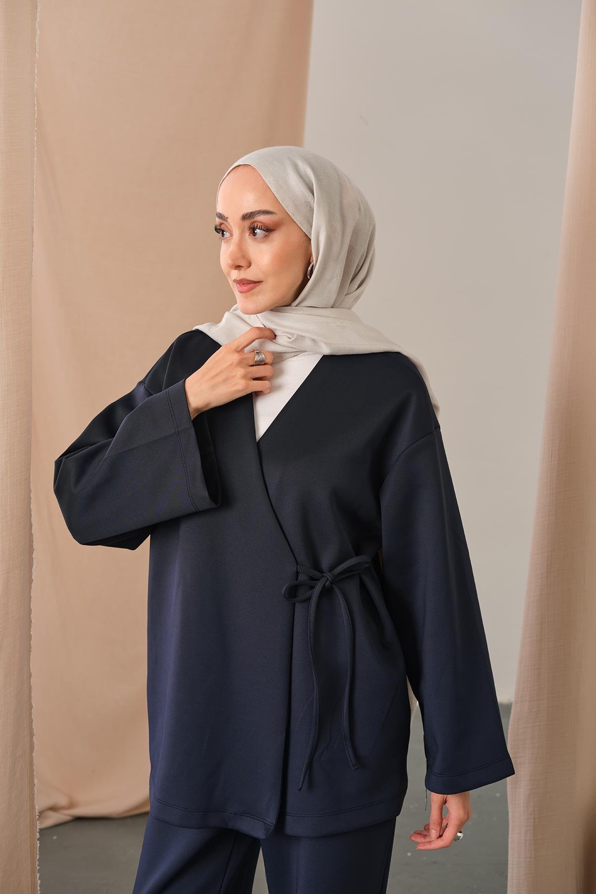 Yan Bağlamalı Takım Lacivert