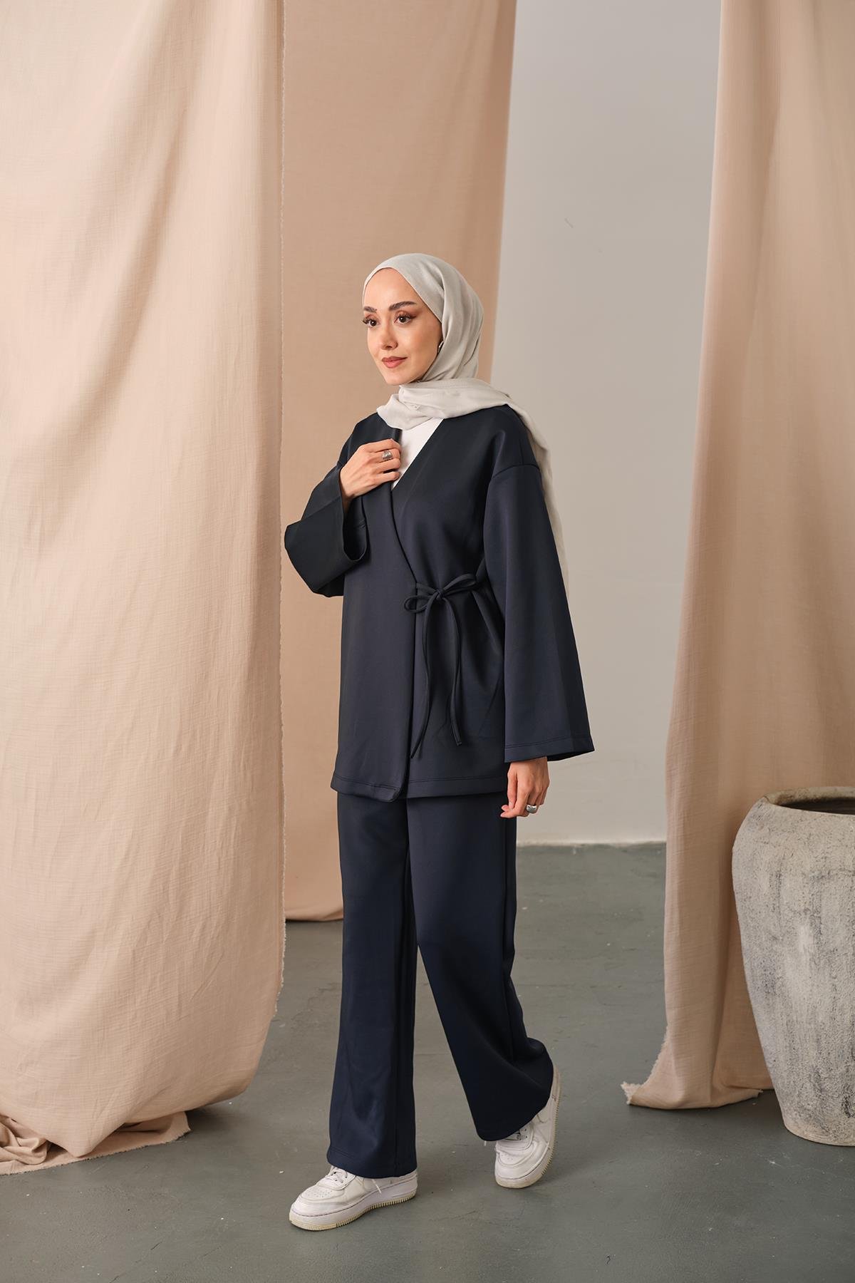 Yan Bağlamalı Takım Lacivert