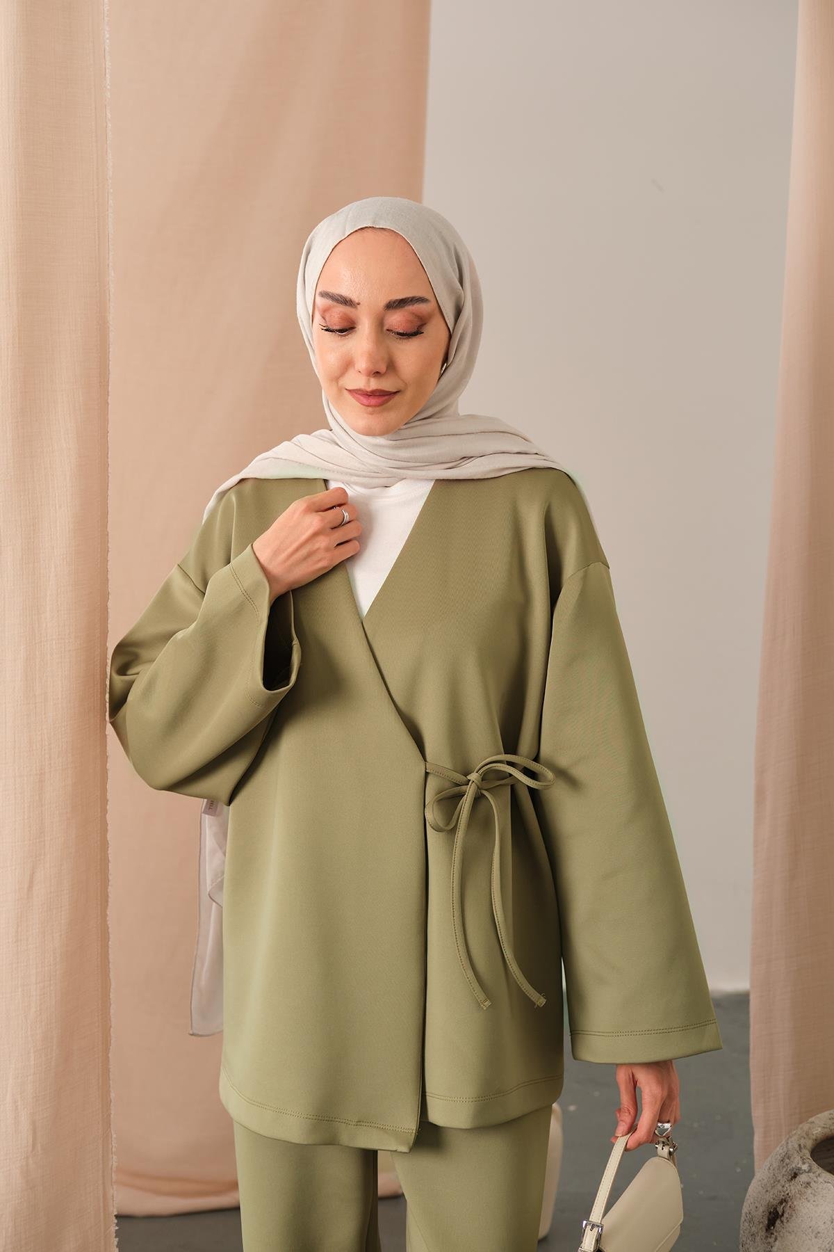 Yan Bağlamalı Takım Yeşil