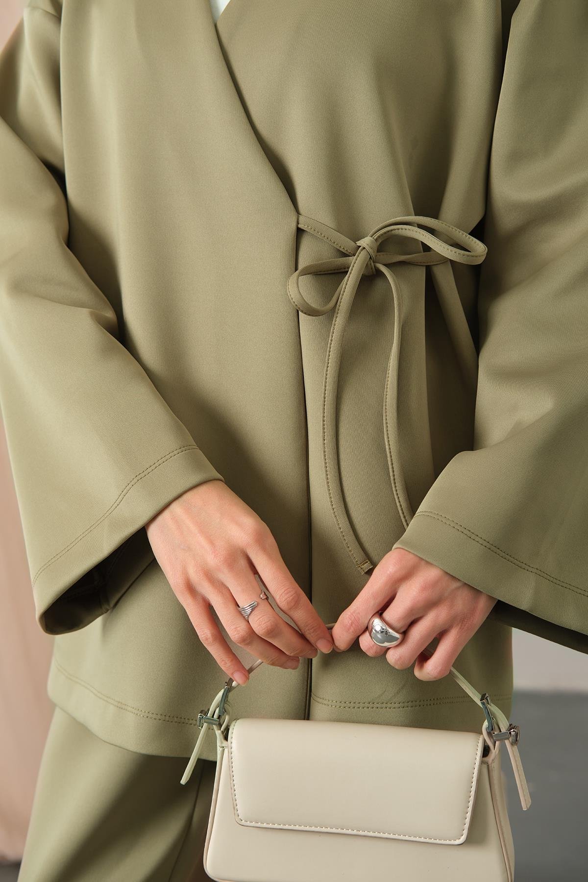 Yan Bağlamalı Takım Yeşil